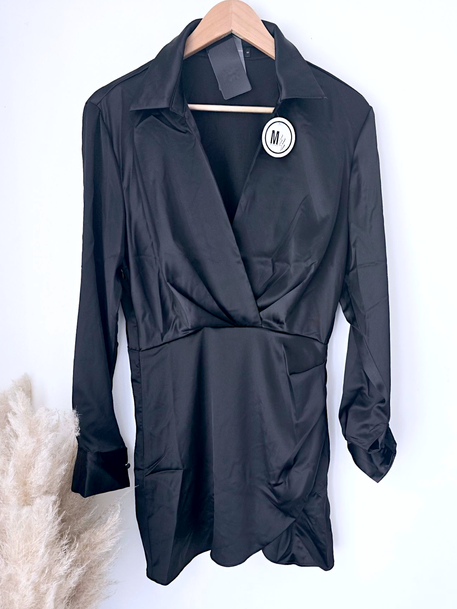 Robe black