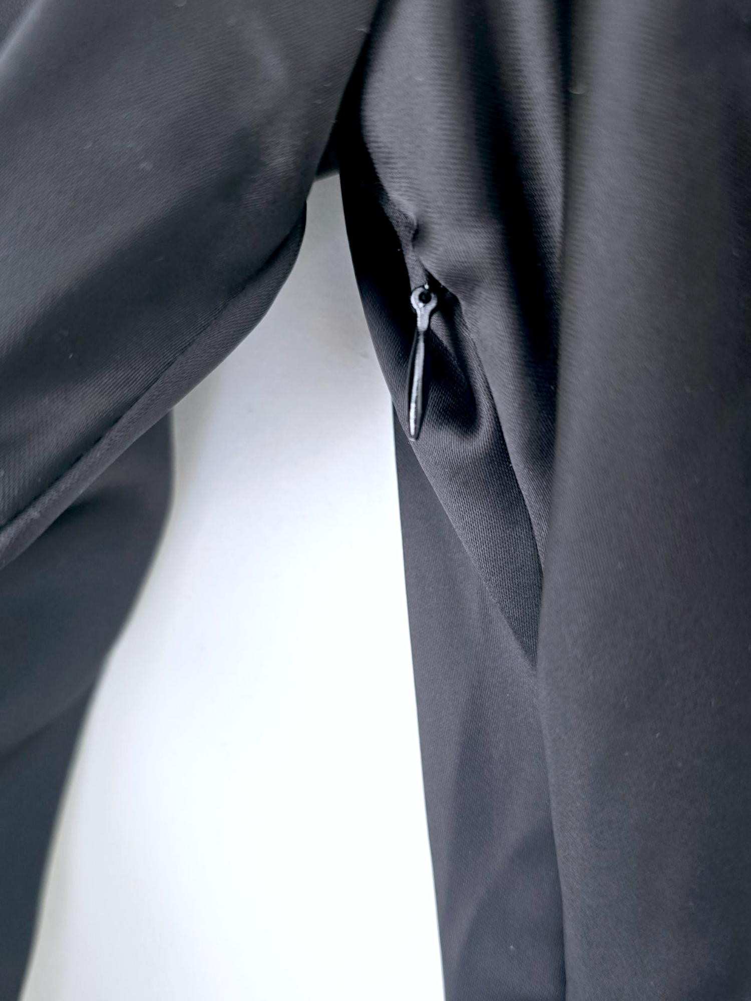 Robe black
