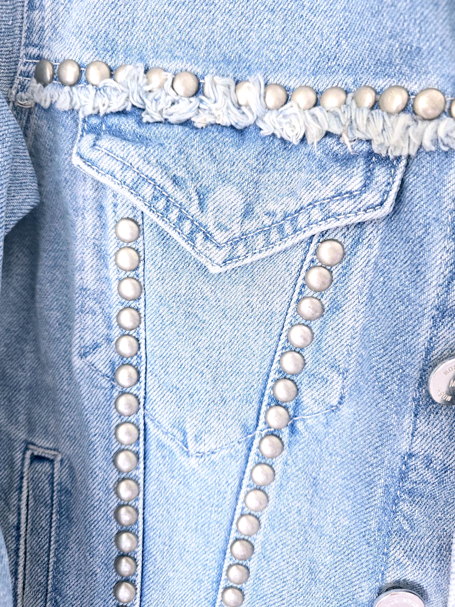 Veste denim cloutés