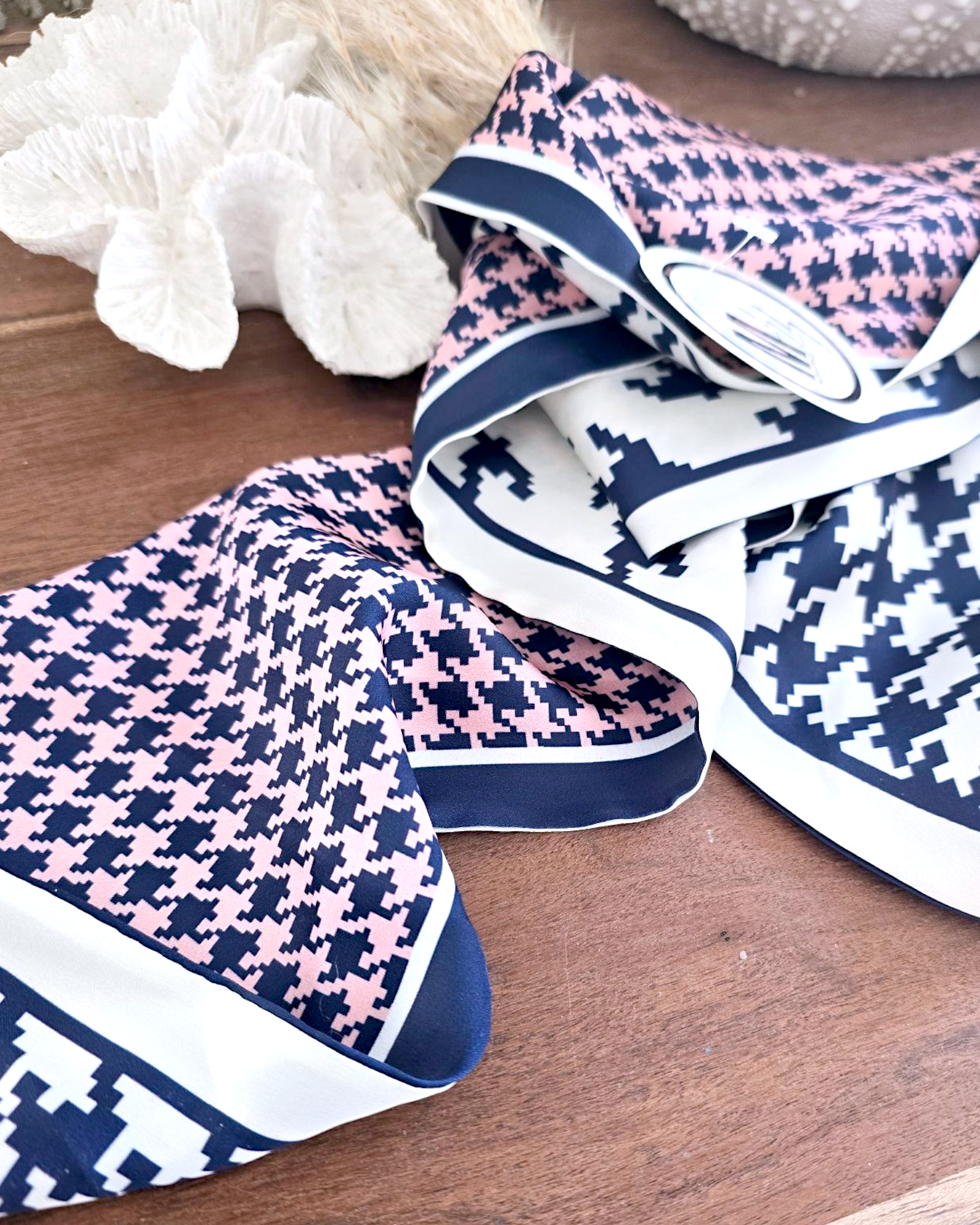 Ceinture ruban rose bleue