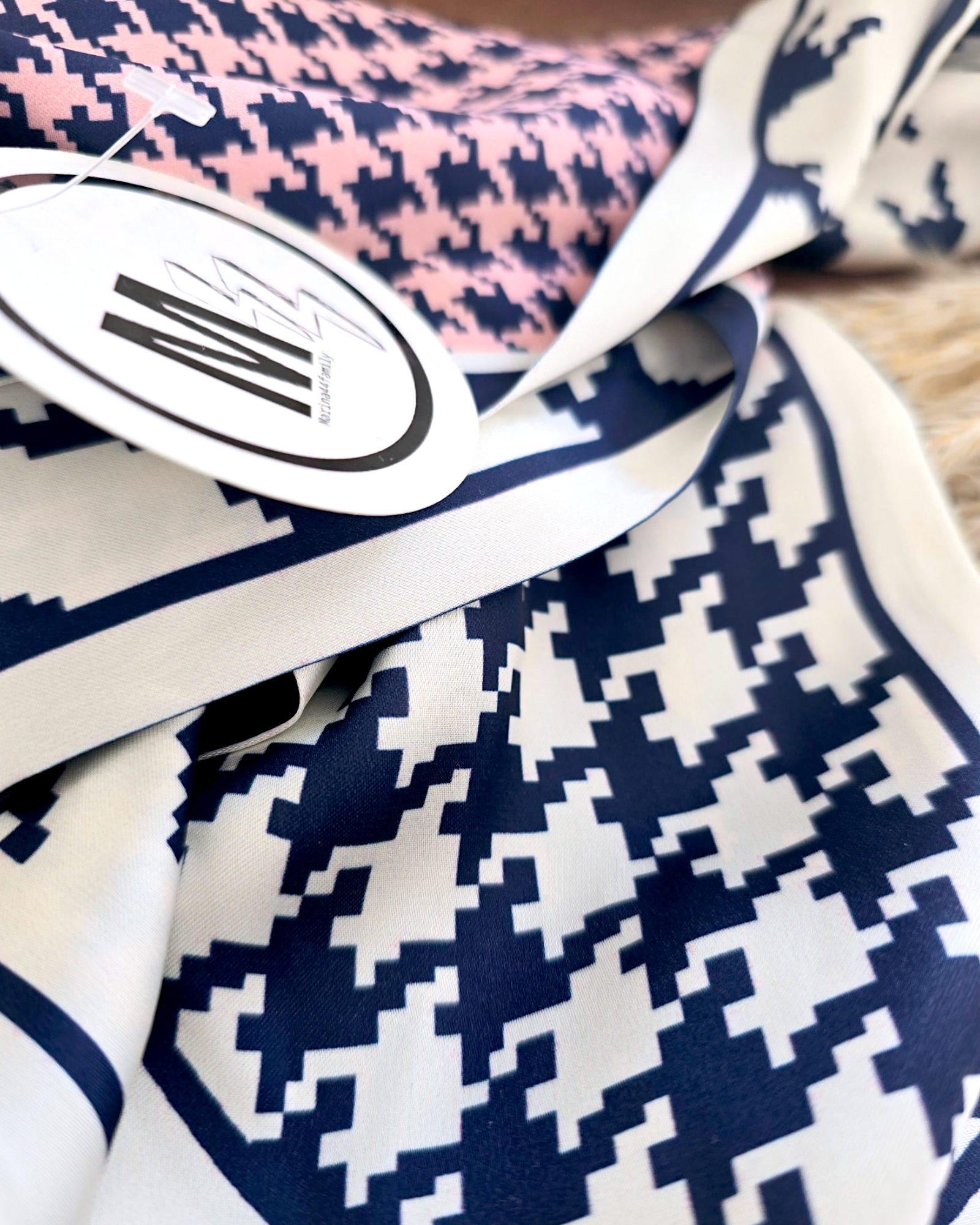 Ceinture ruban rose bleue