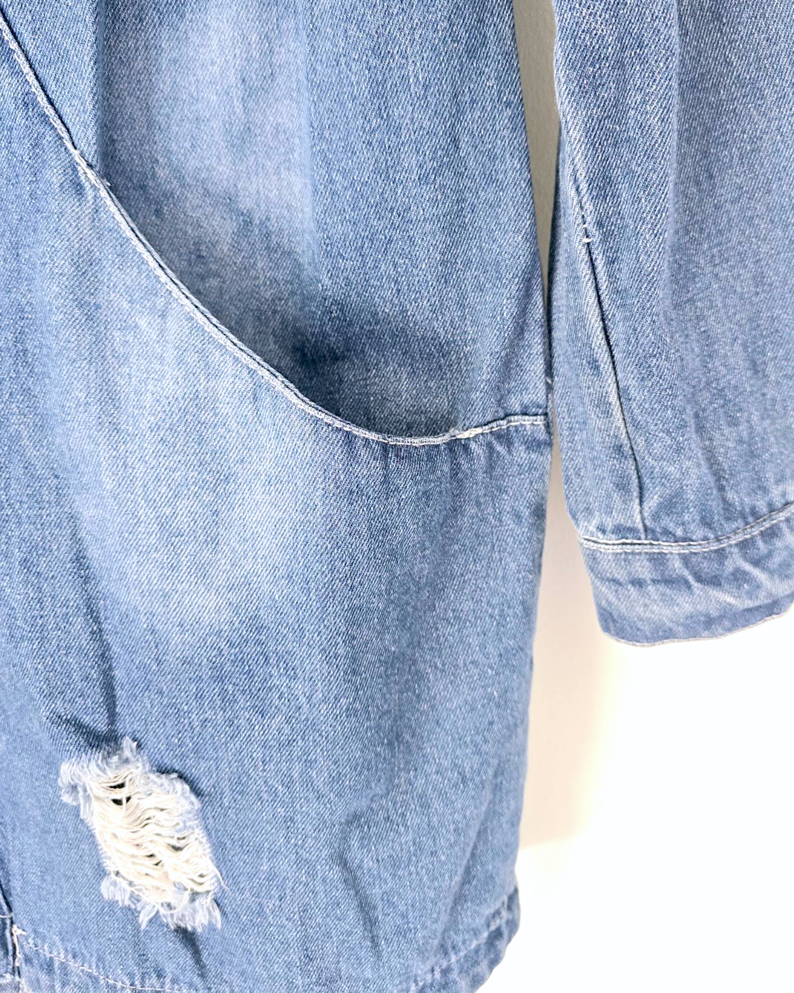 Veste denim à tags