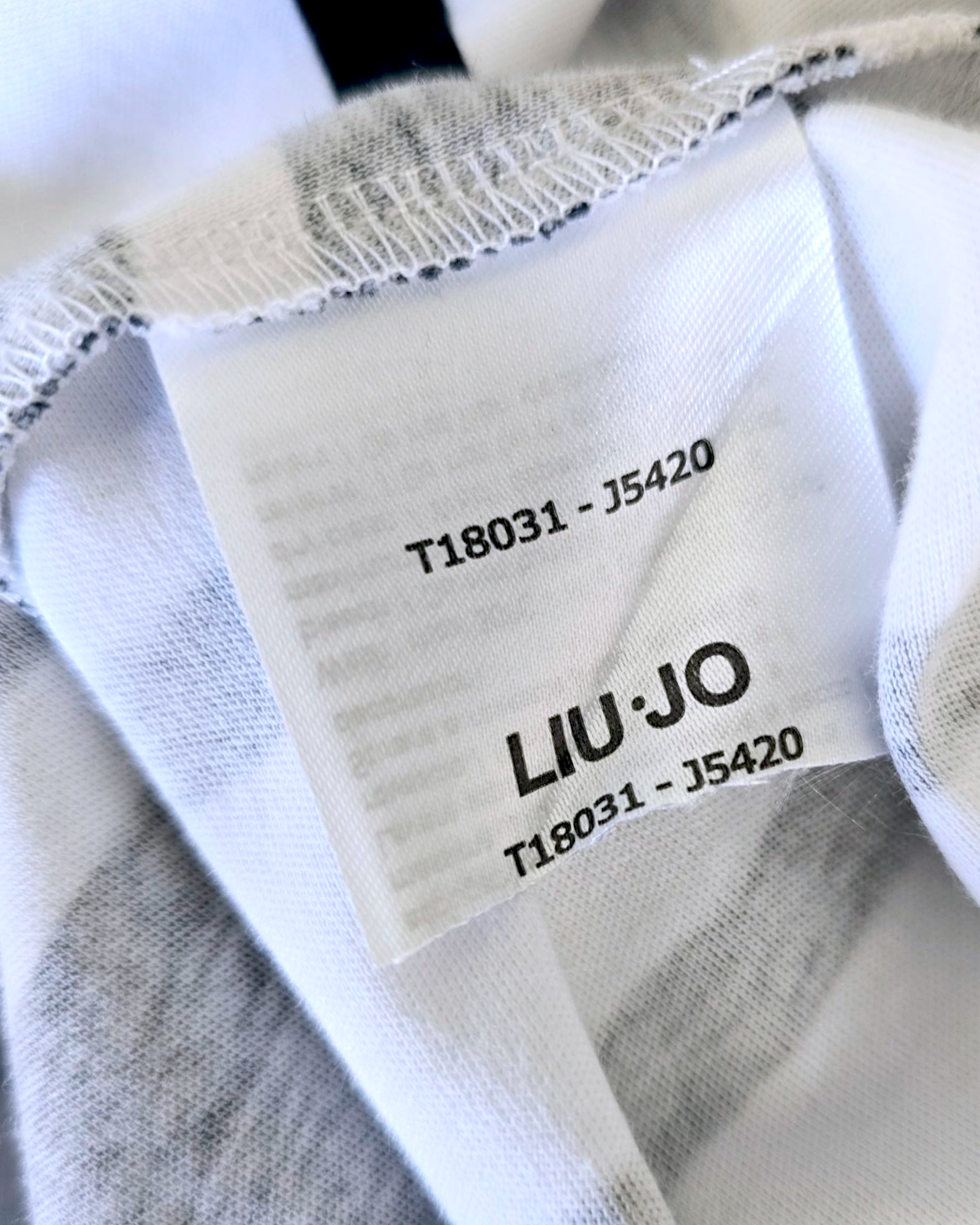 Sweat fin asymétrique