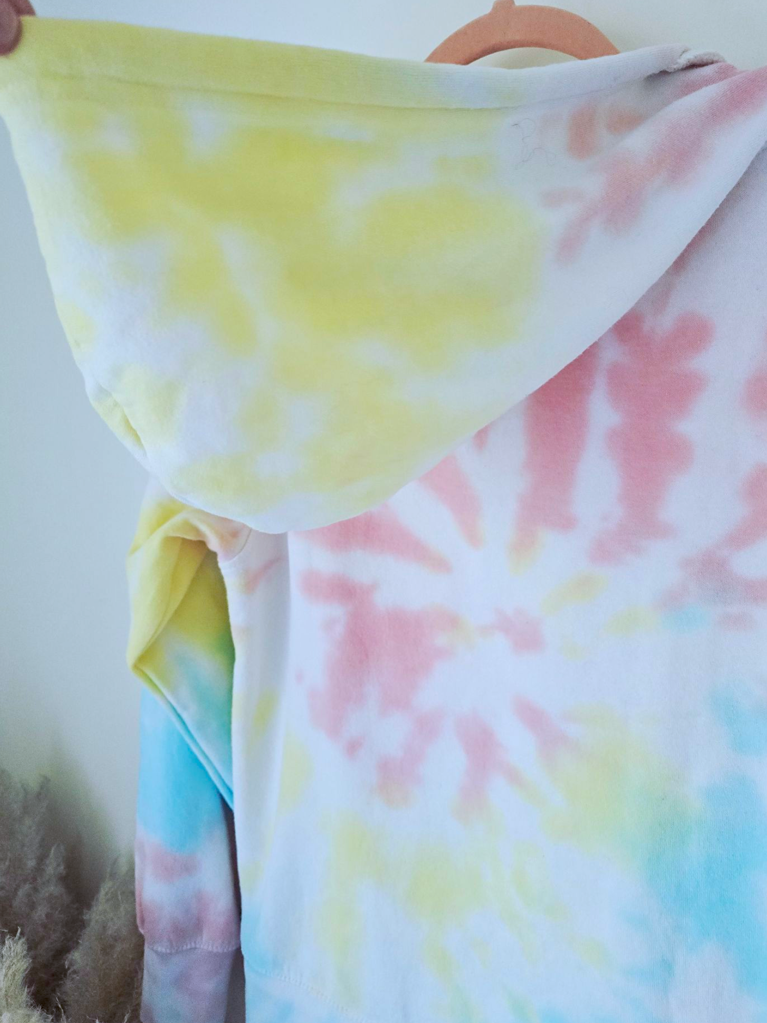 Sweat tie and dye