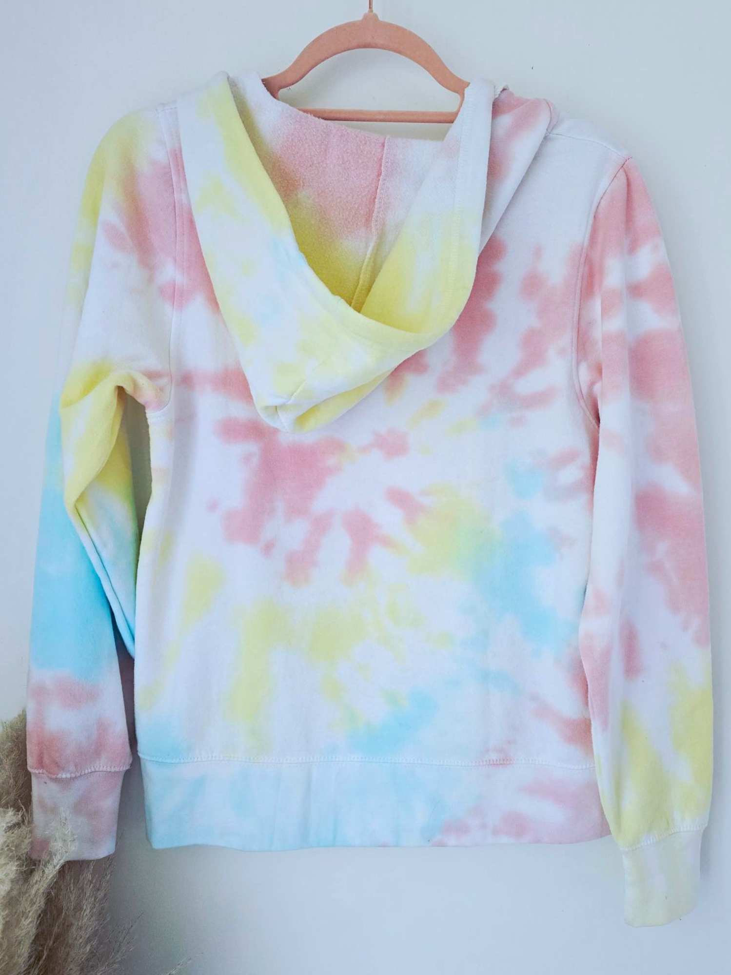 Sweat tie and dye