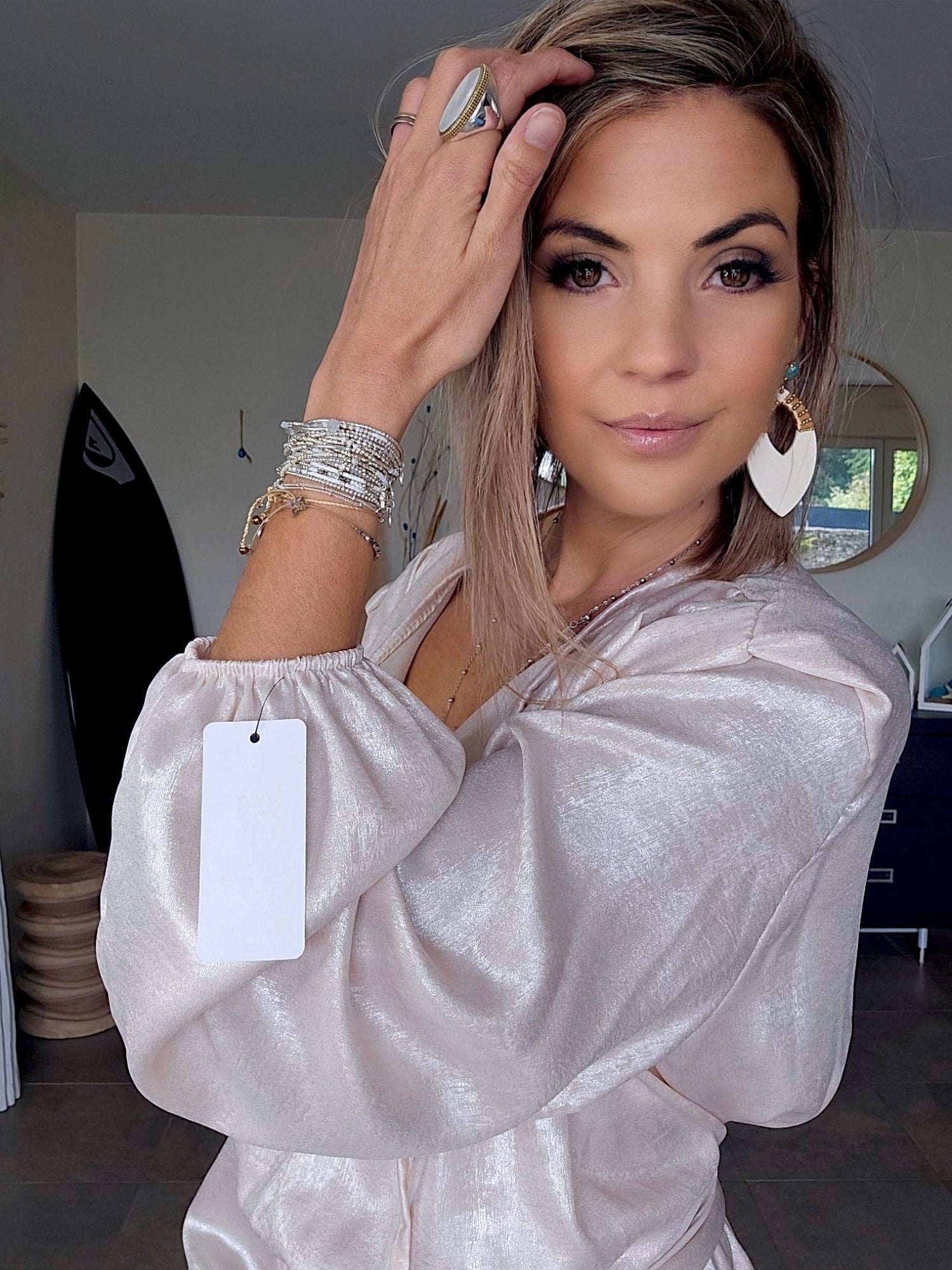 Robe beige et argentée