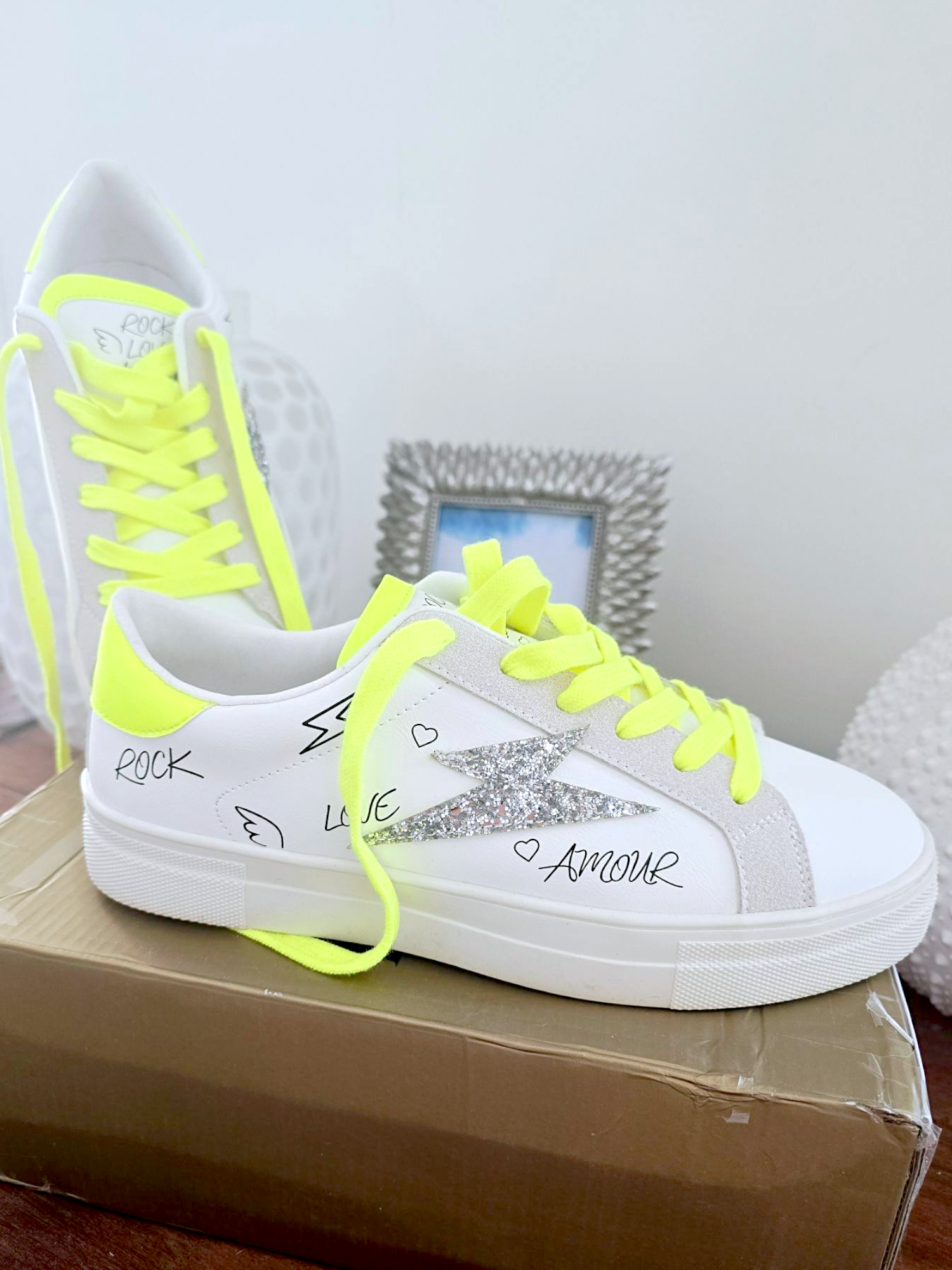 🔥Baskets éclair fluo