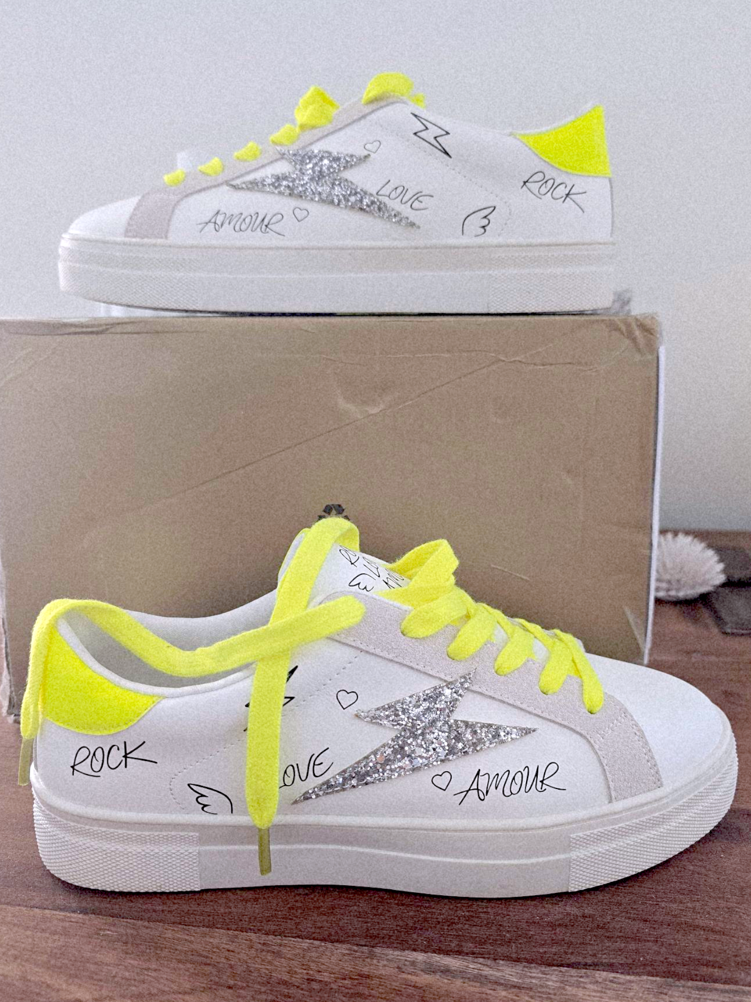 🔥Baskets éclair fluo