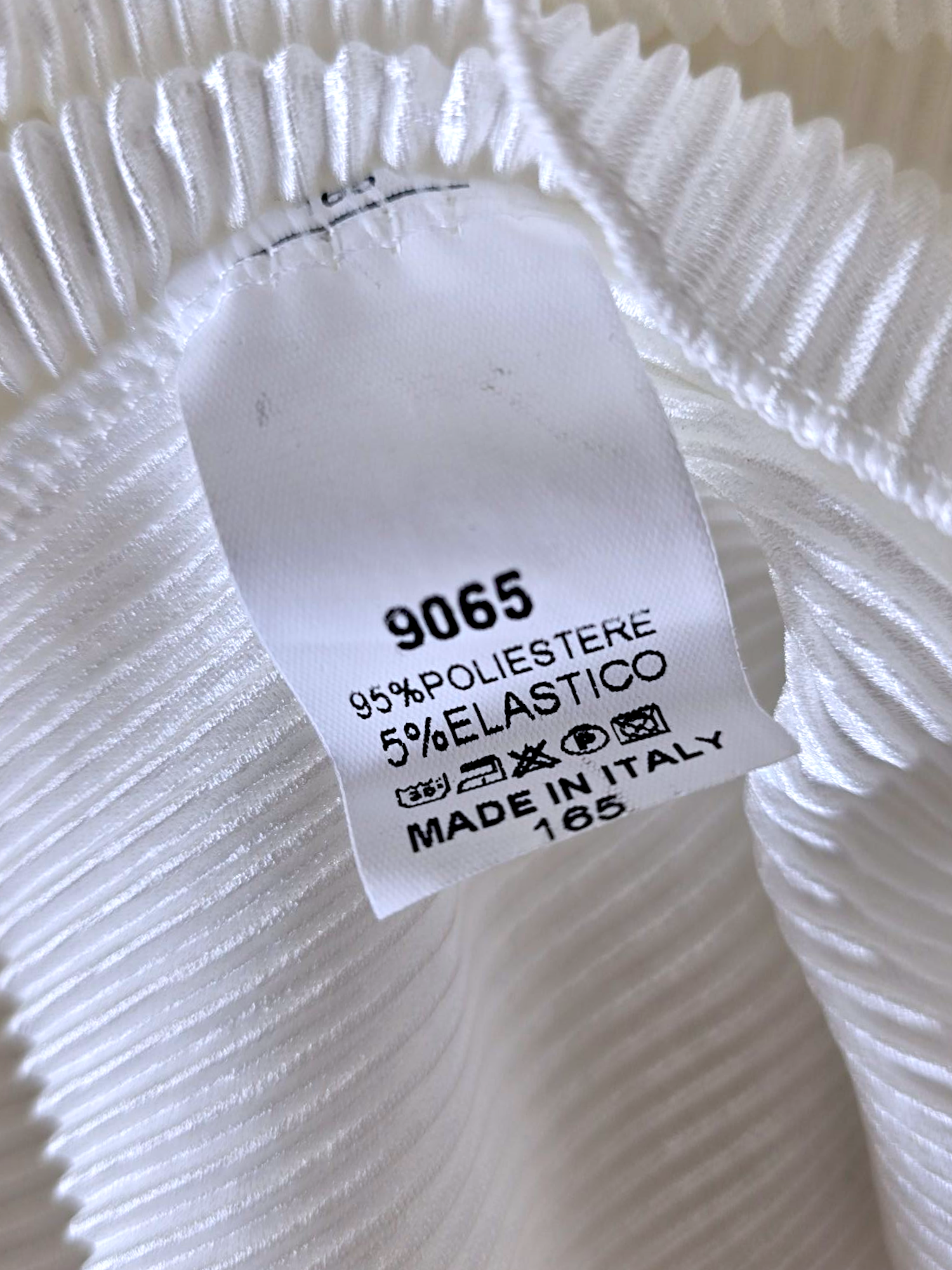 Robe irisée blanche