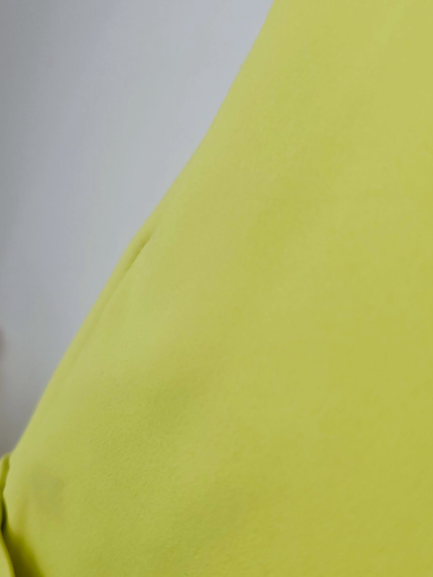 Ensemble short yellow