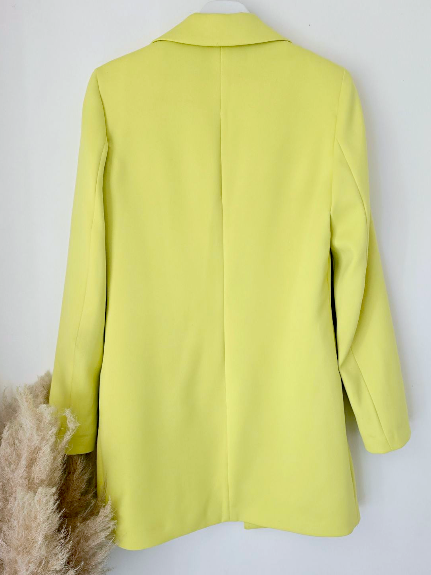 Ensemble short yellow