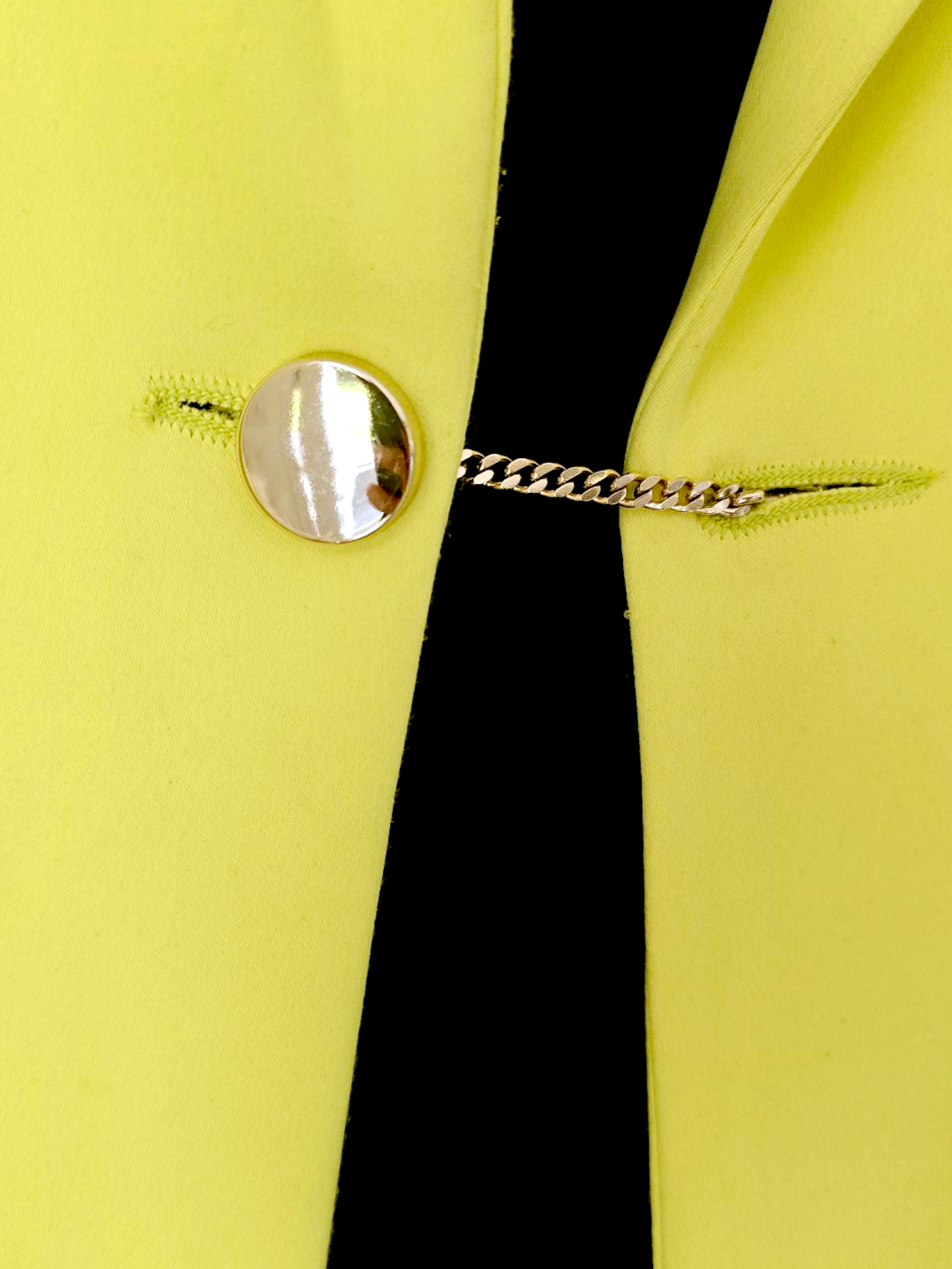 Ensemble short yellow