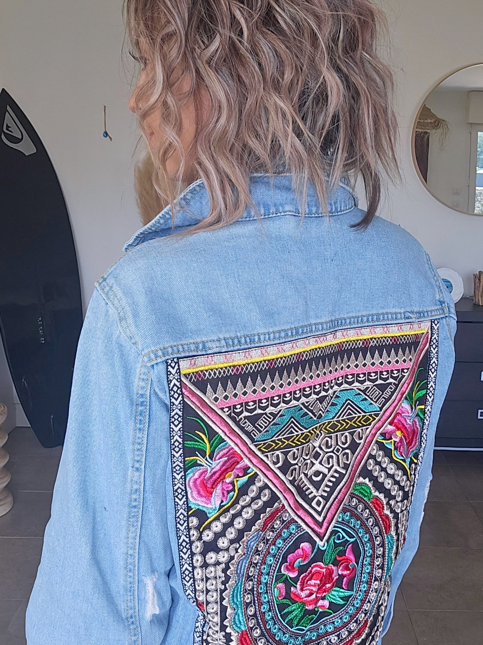 Veste en jean brodée