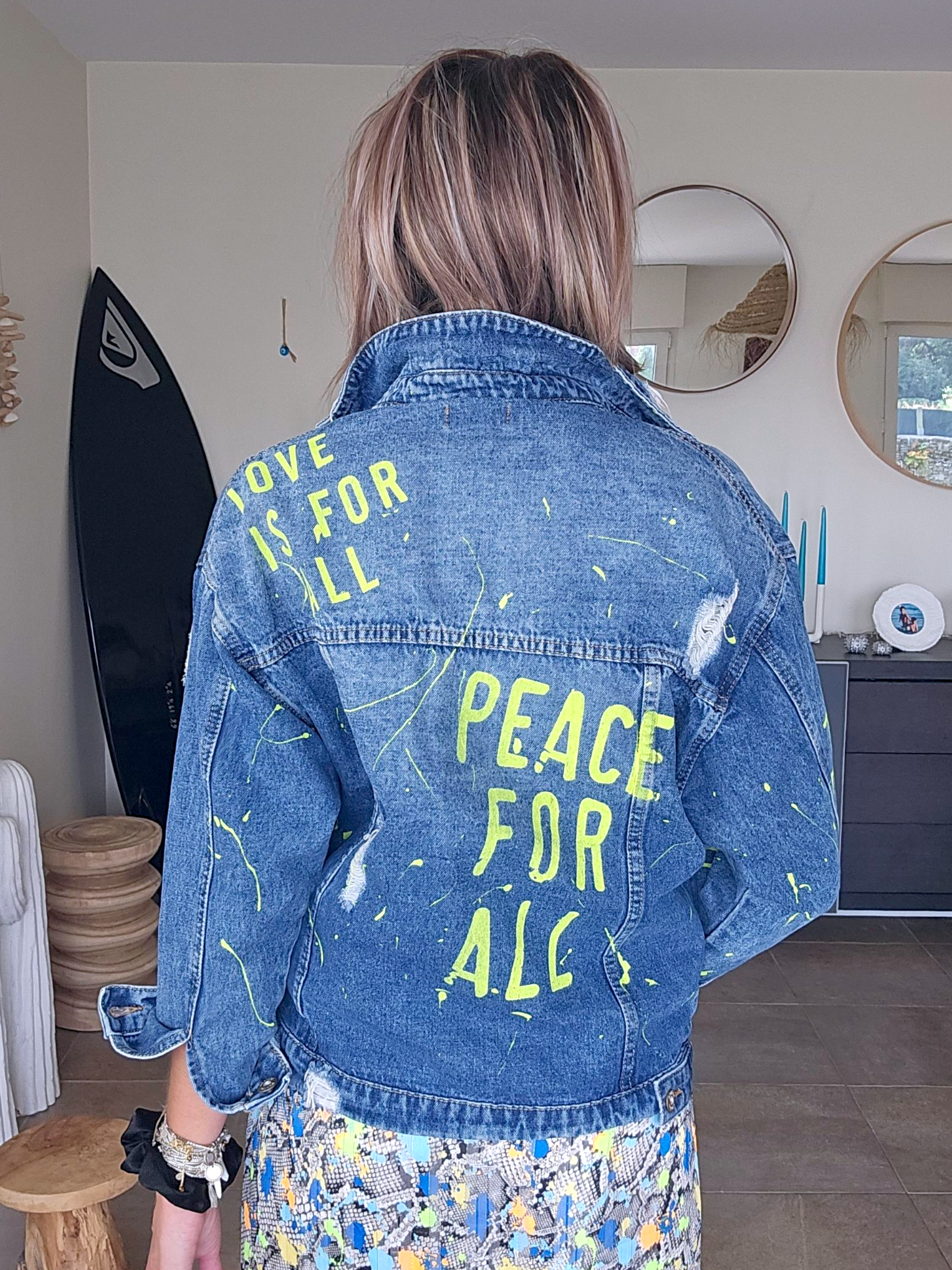 Veste en jean tag fluo