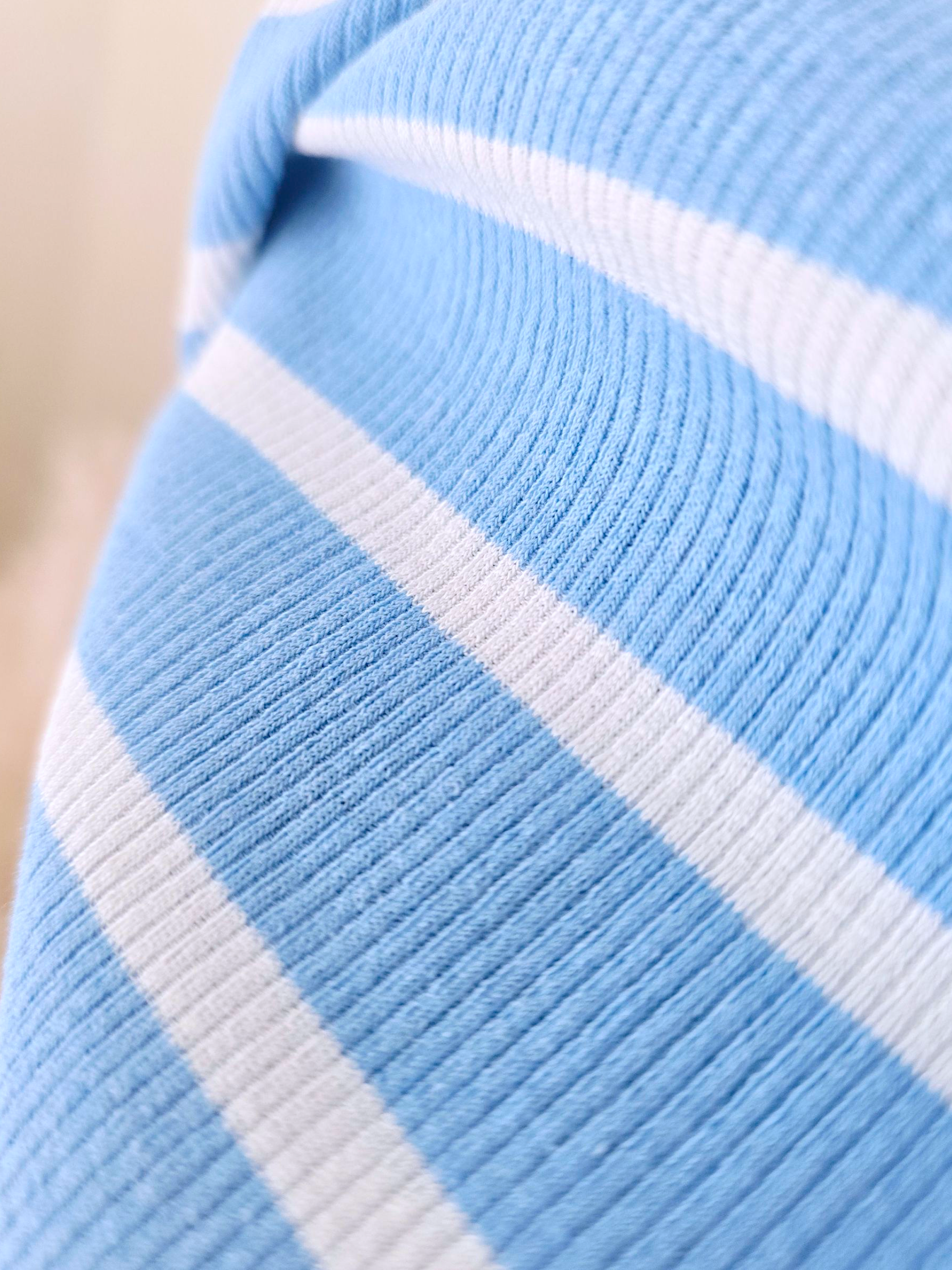 Robe bleue à  rayures
