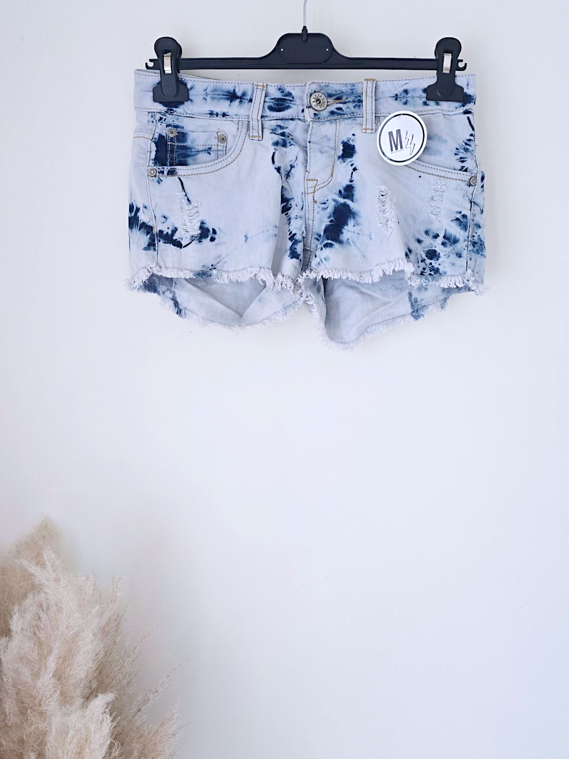 Short tie bleu