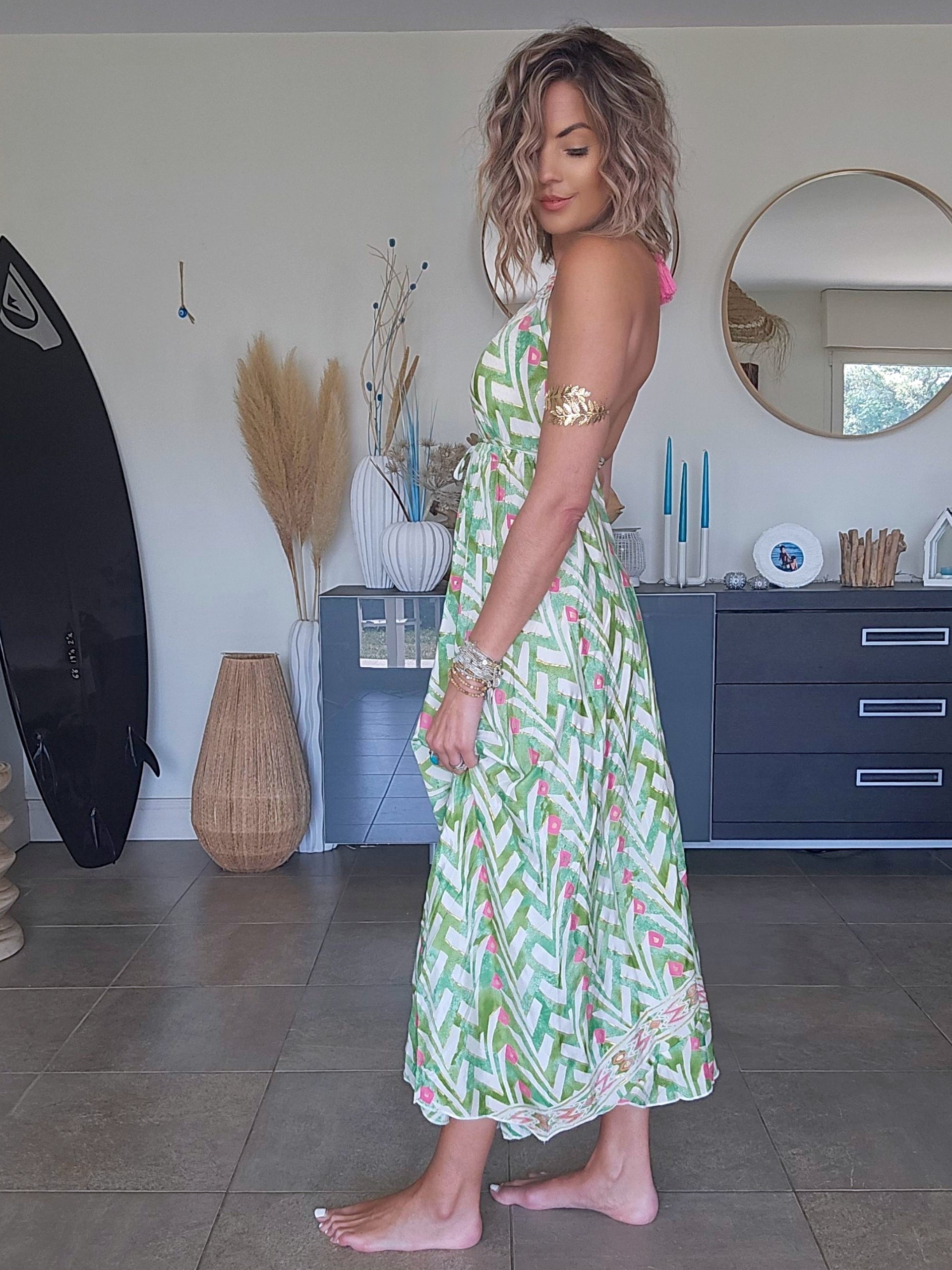 Robe verte dos nu en soie