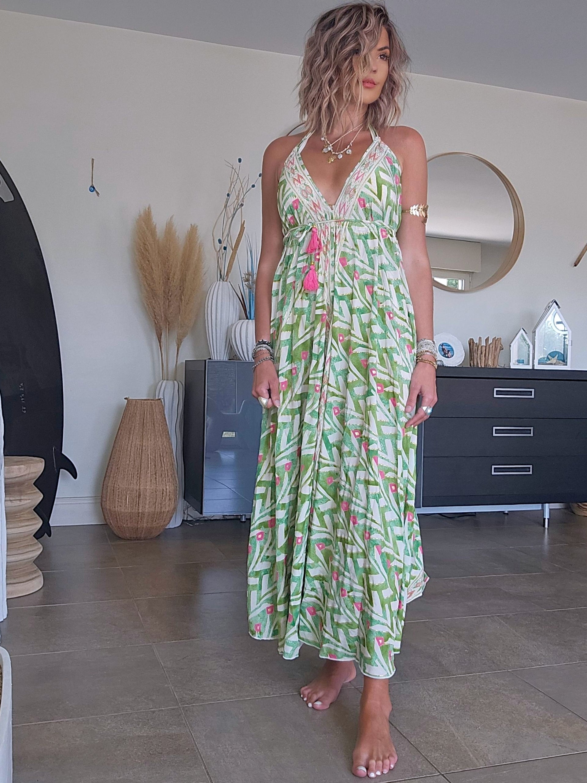 Robe verte dos nu en soie