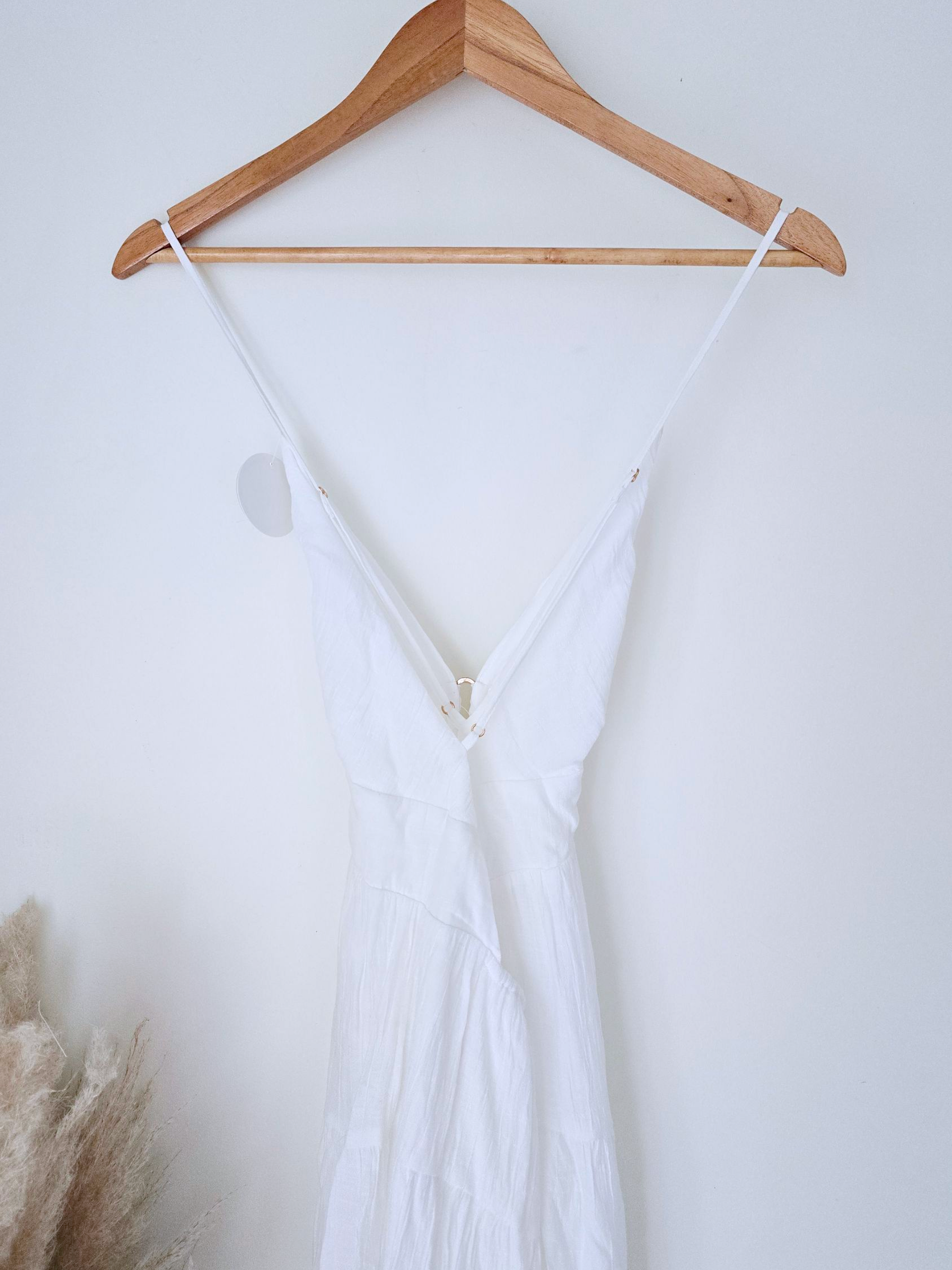 Robe White
