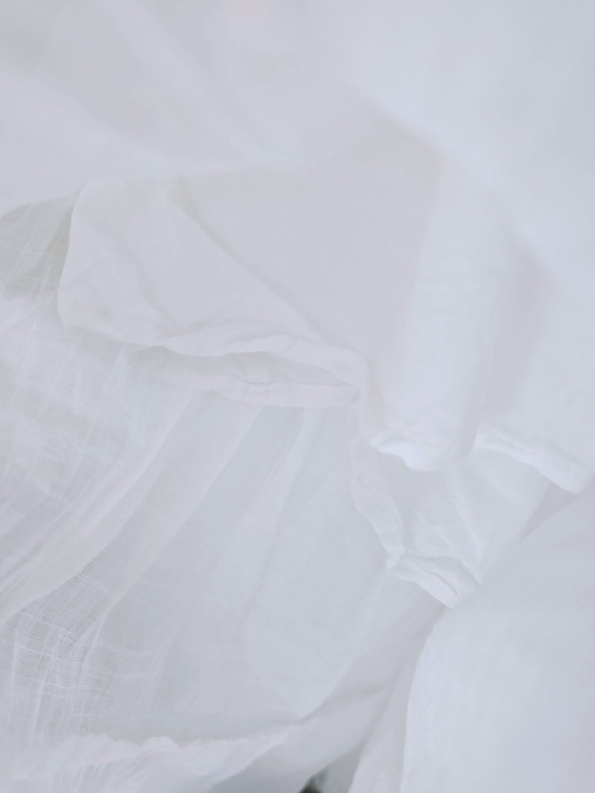 Robe White