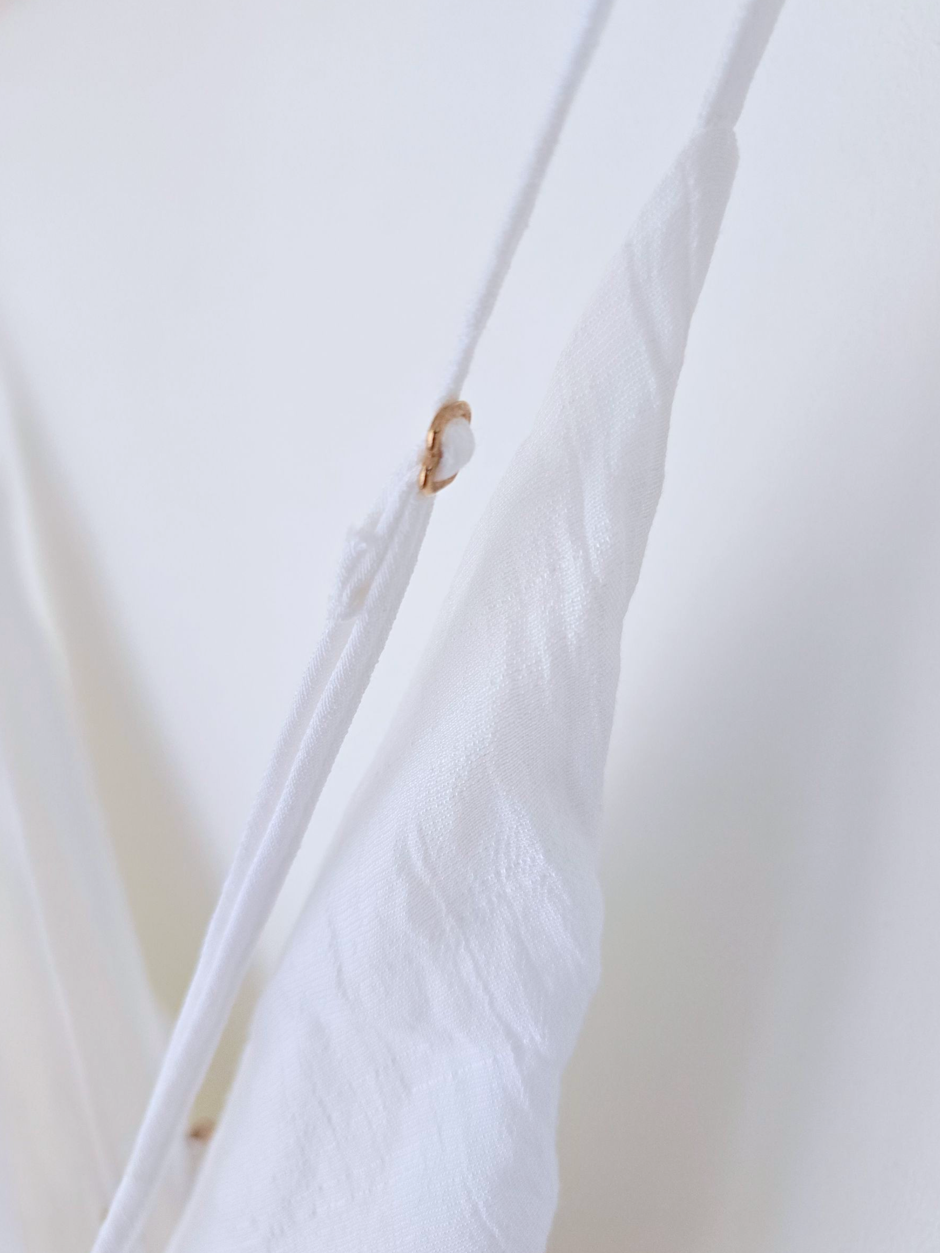 Robe White