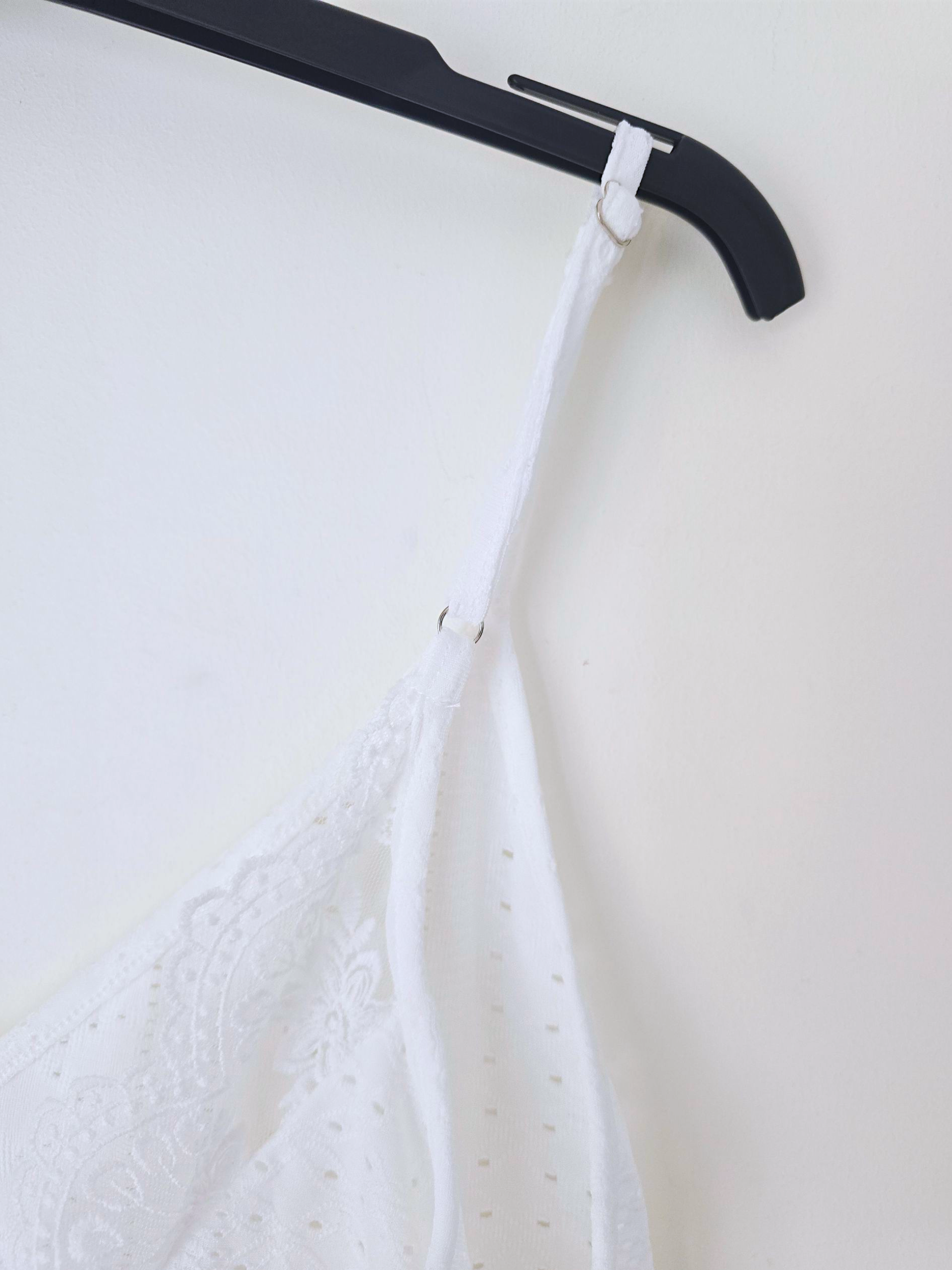 Débardeur broderie anglaise