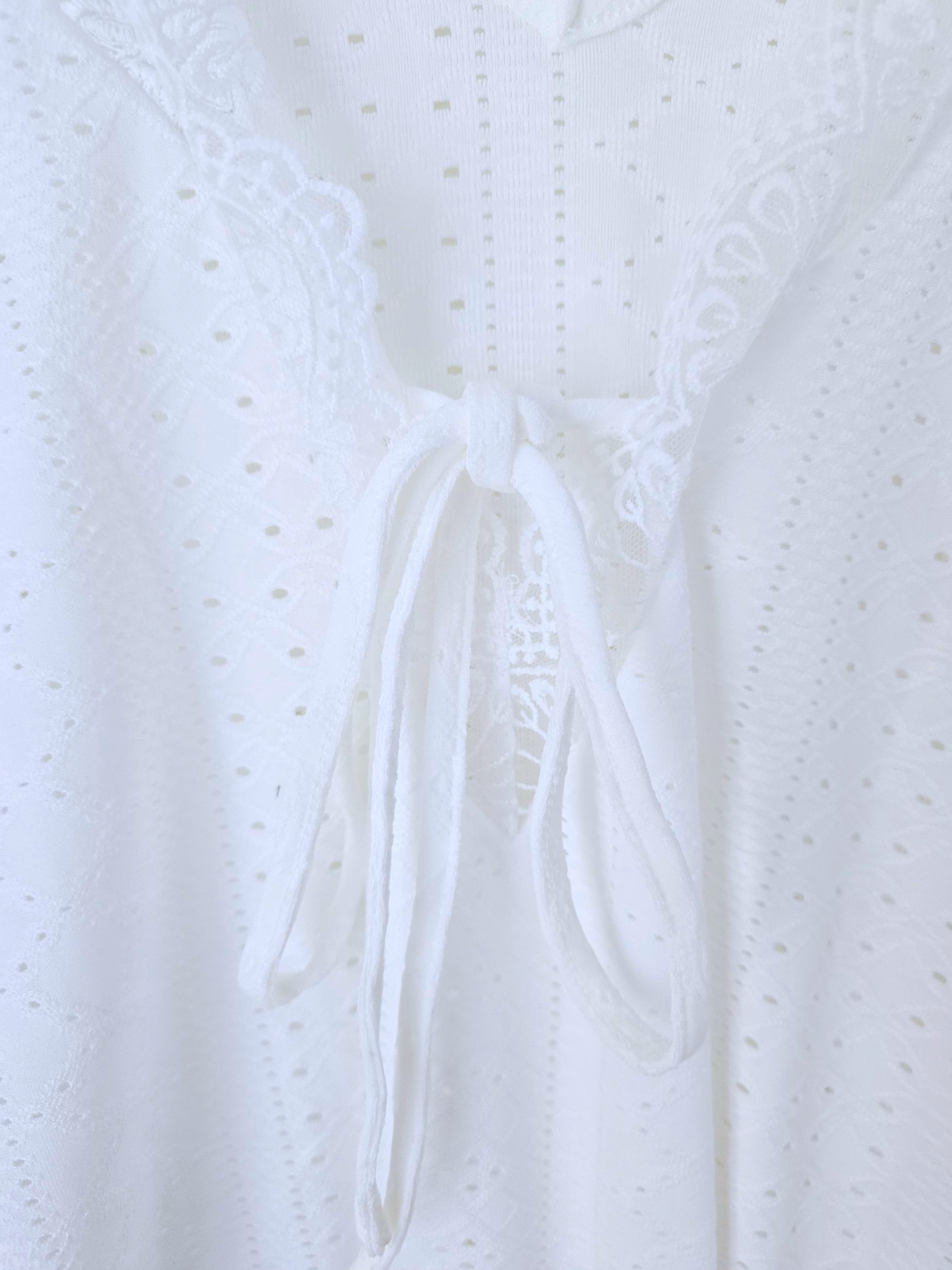 Débardeur broderie anglaise
