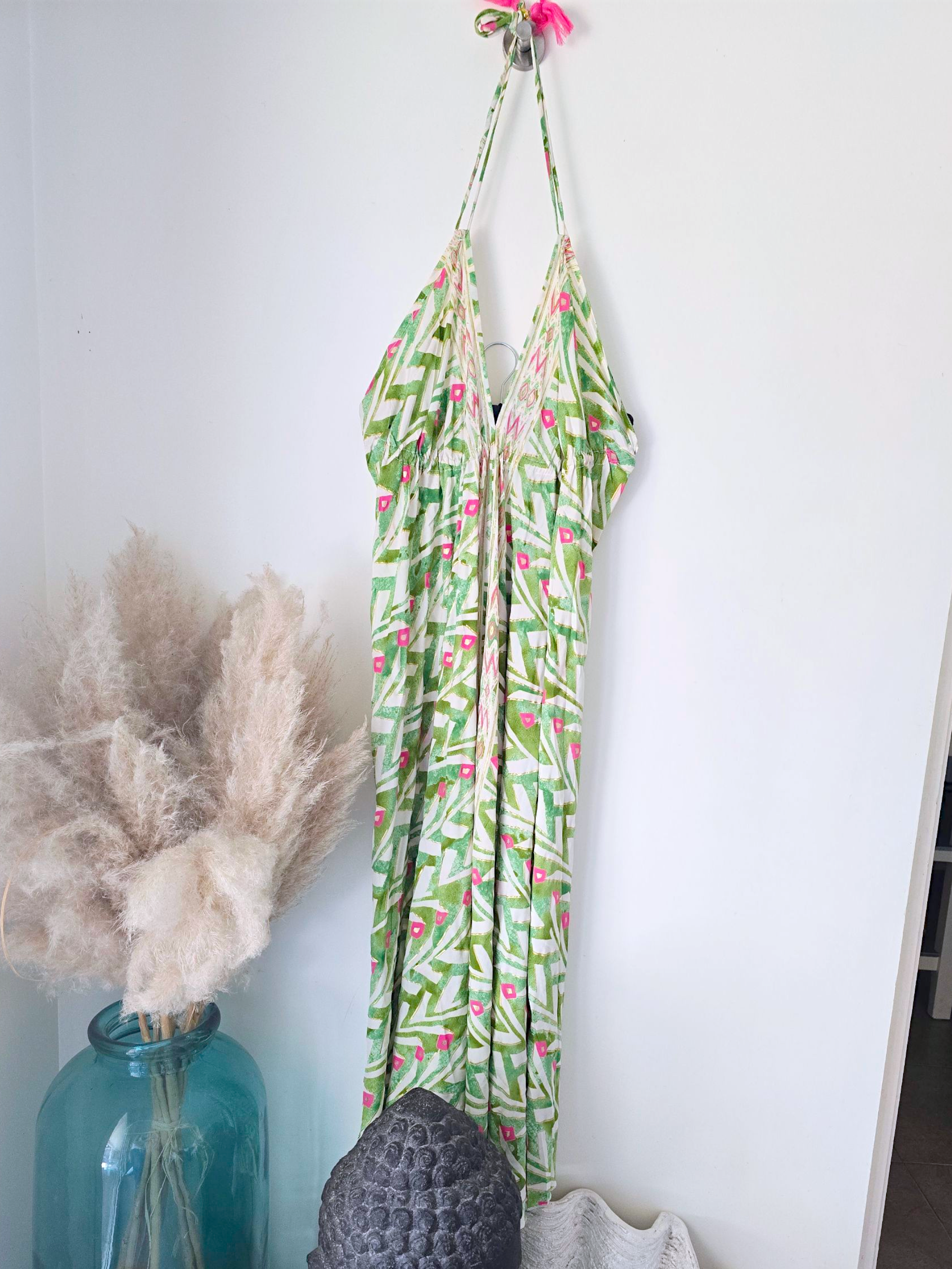 Robe verte dos nu en soie