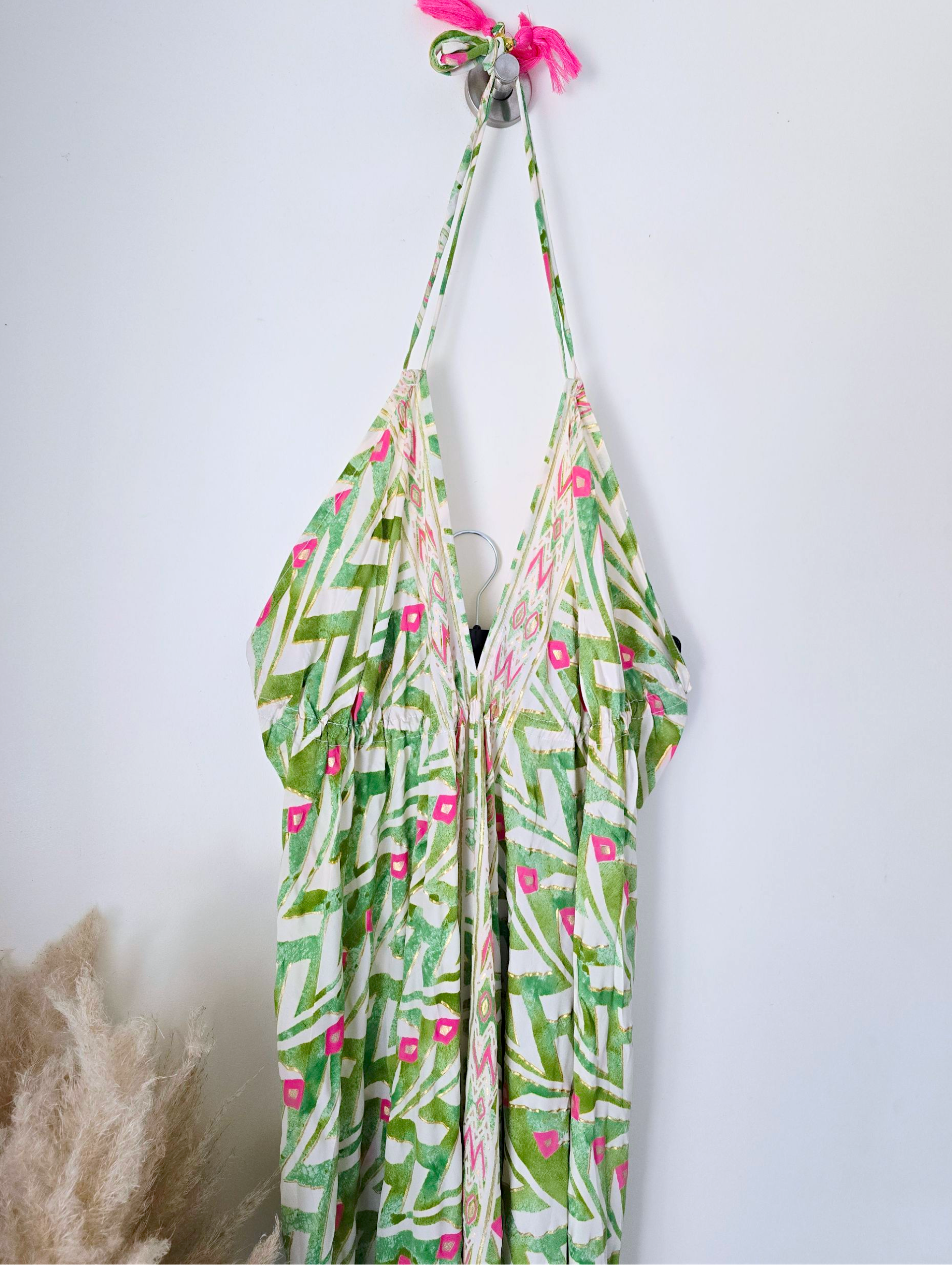 Robe verte dos nu en soie
