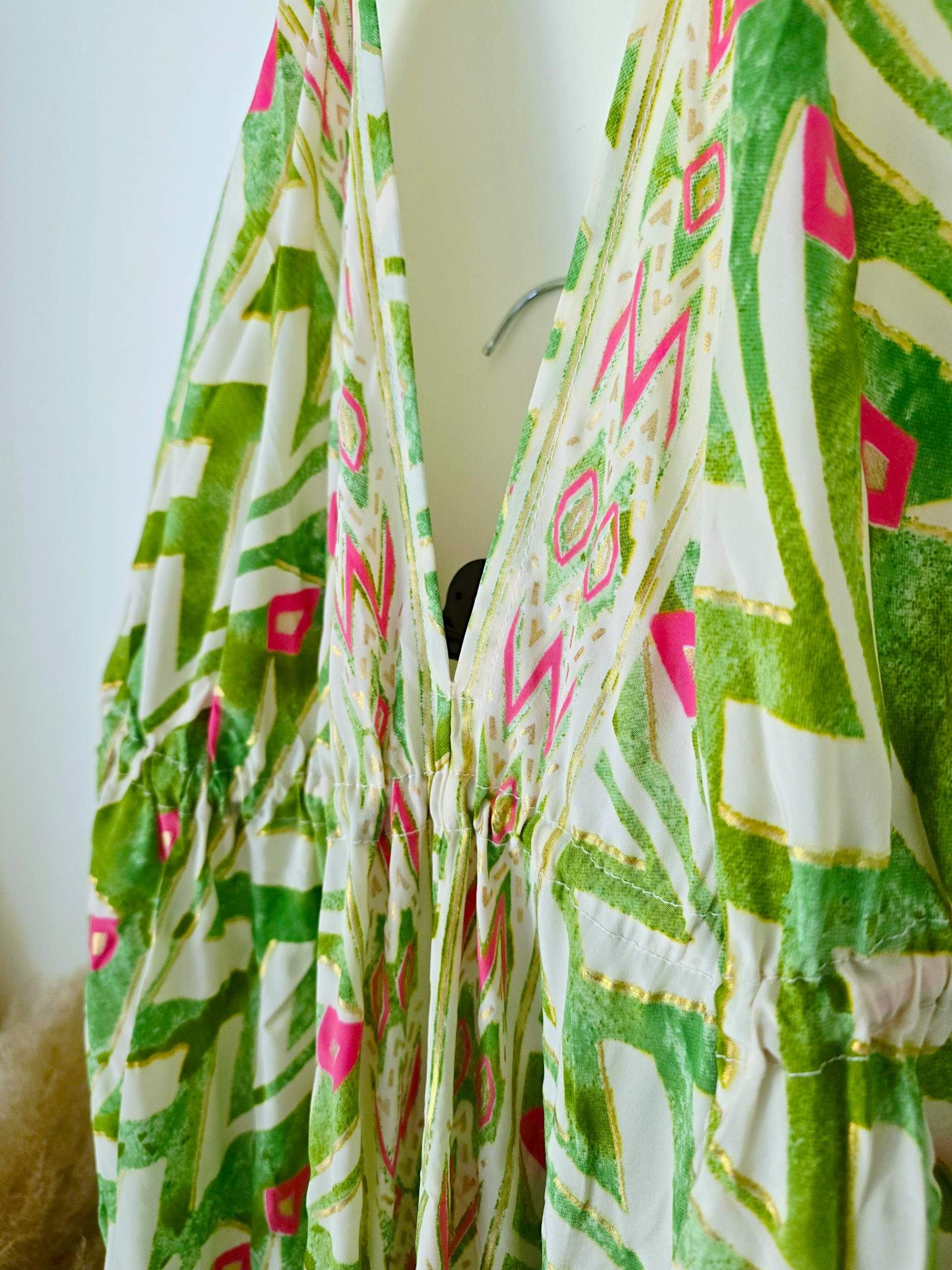 Robe verte dos nu en soie