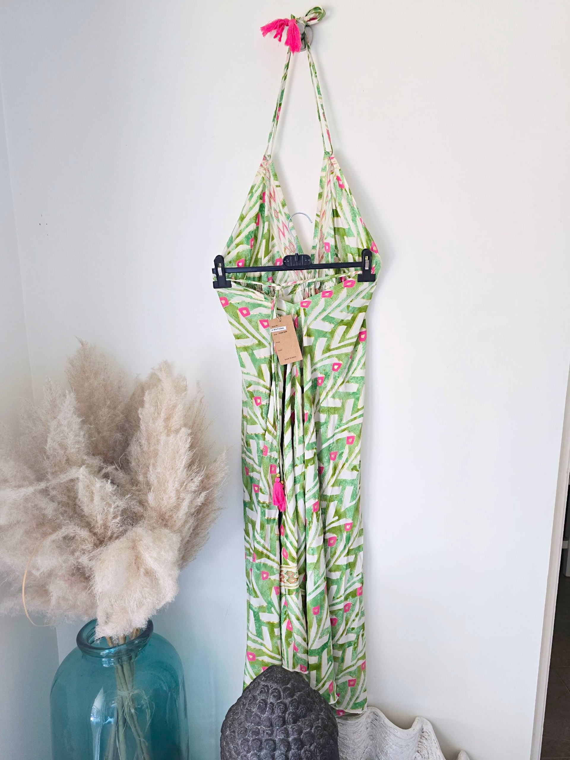 Robe verte dos nu en soie