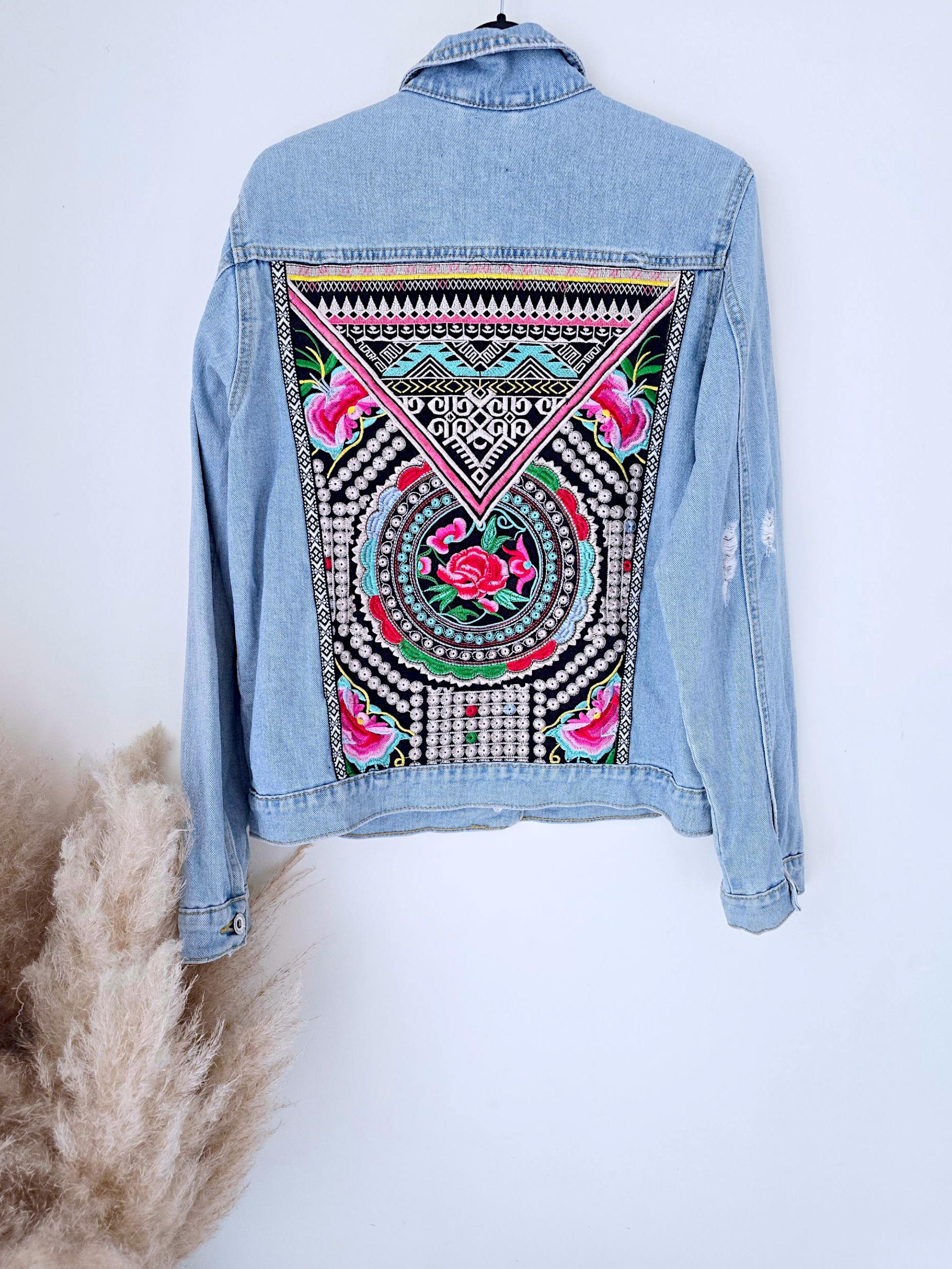 Veste en jean brodée