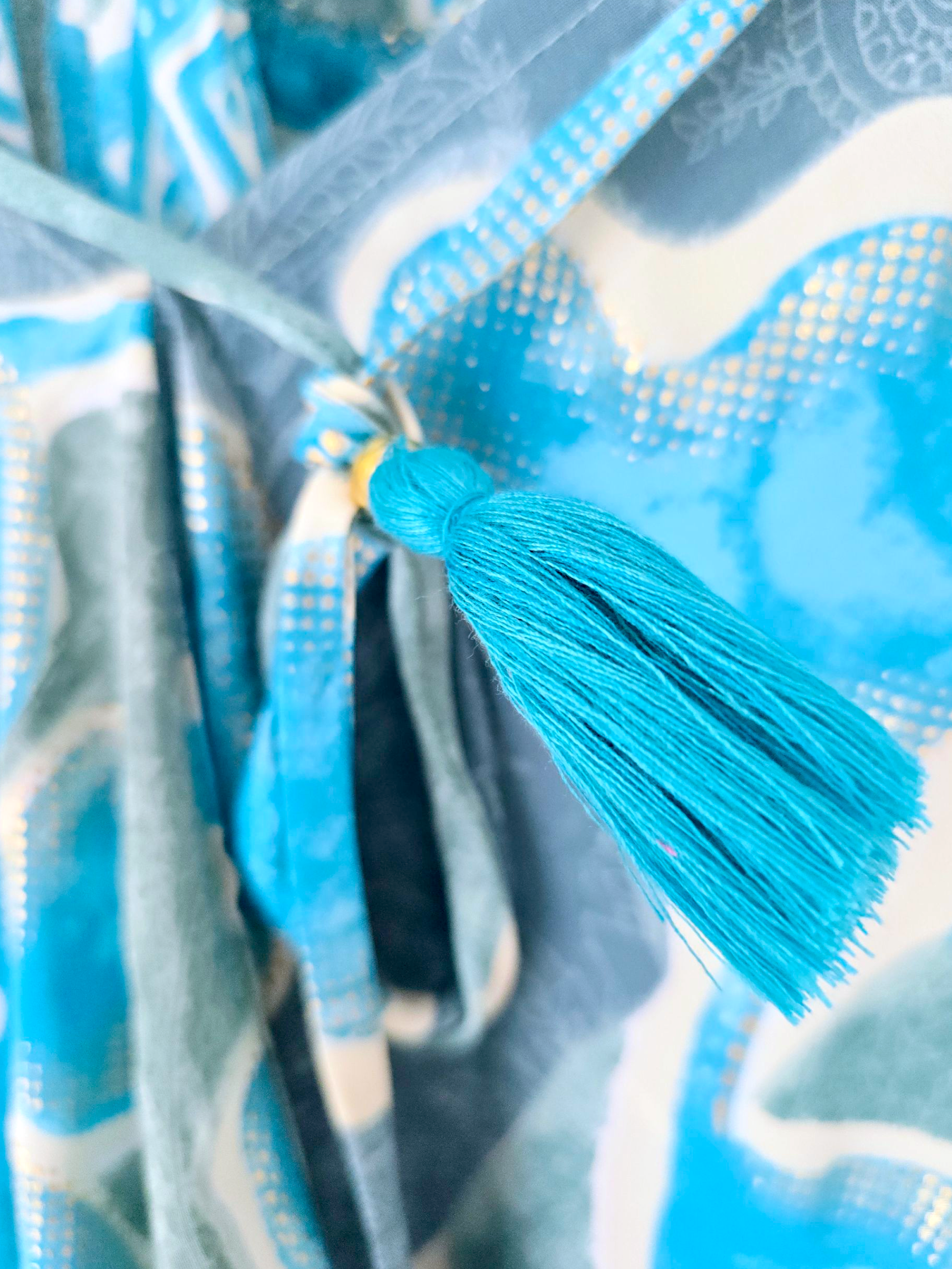 Robe bleue dos nu en soie