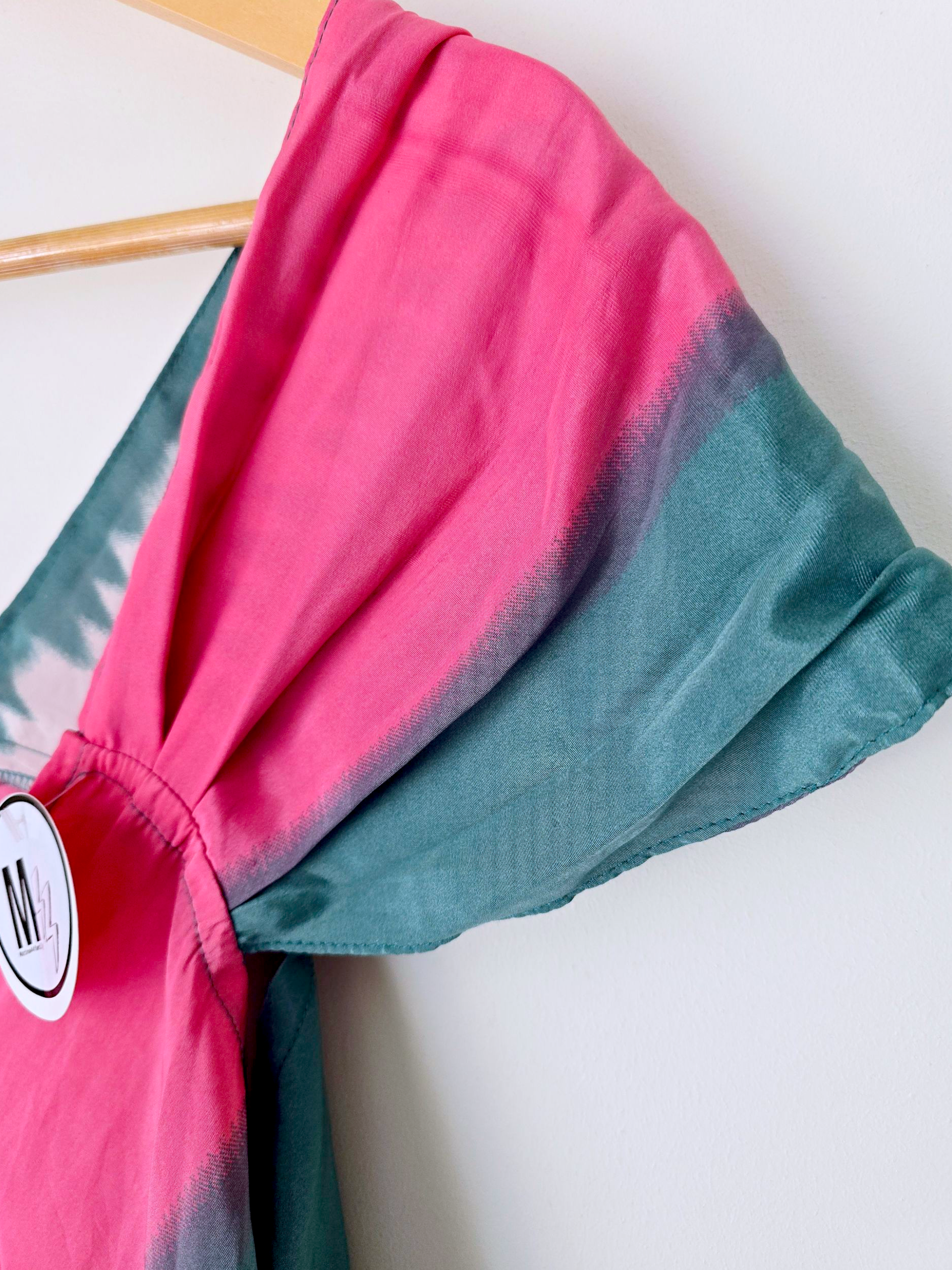 Robe tie rose