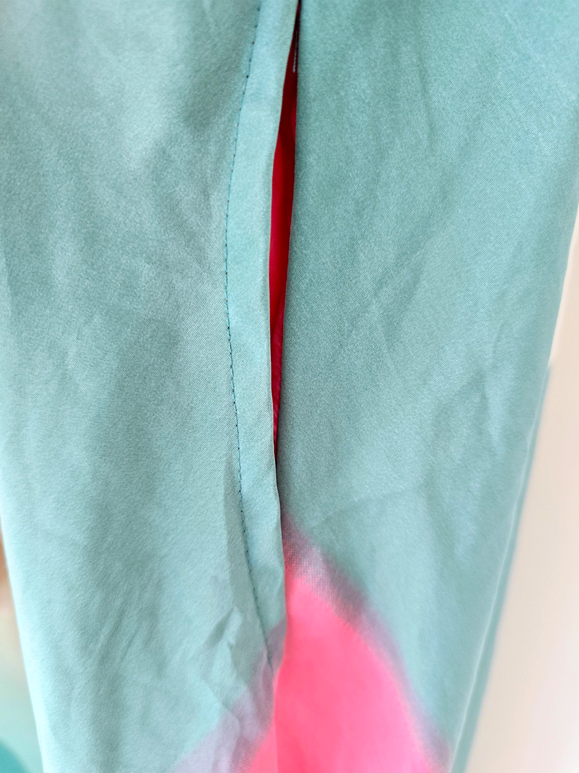 Robe tie rose