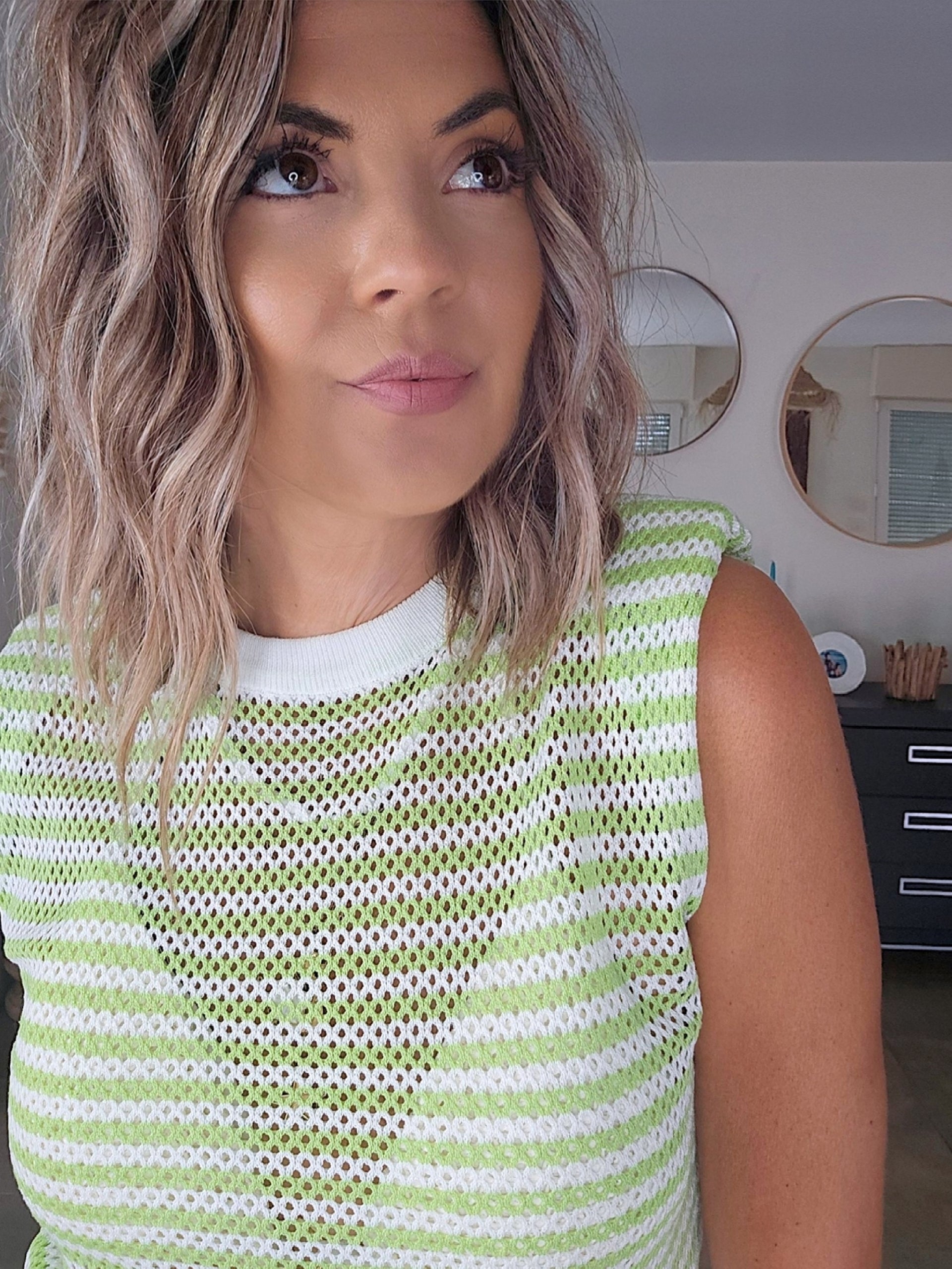 Pull crop top