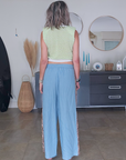 Pull crop top