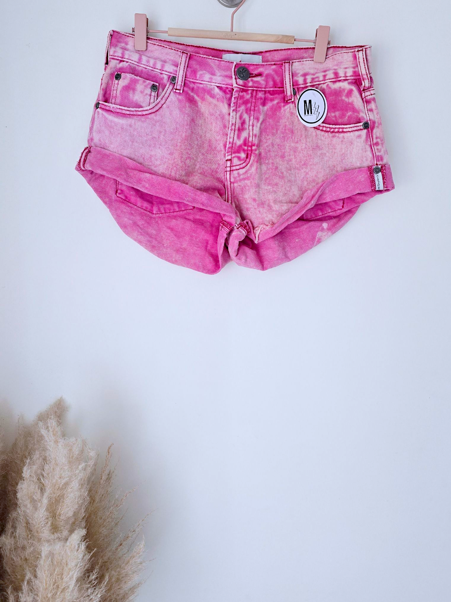 Short en denim rose