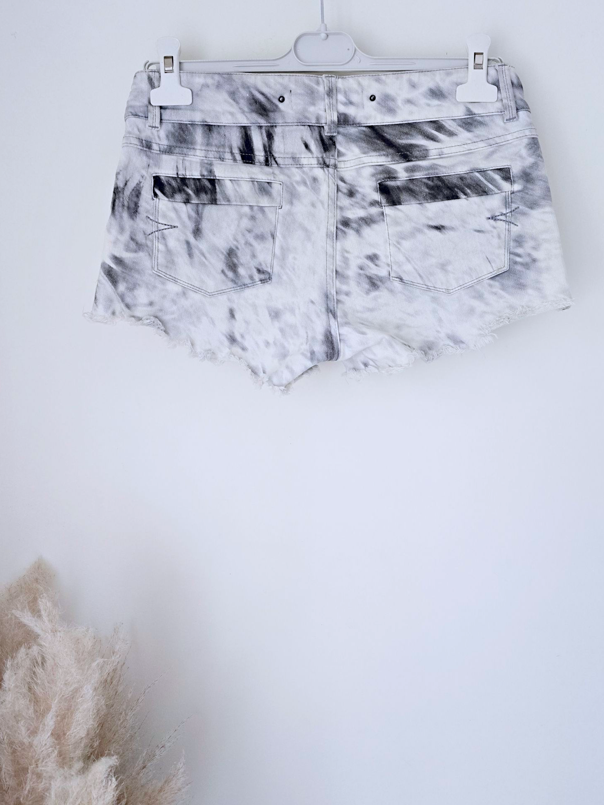 Short tie &amp; dye gris