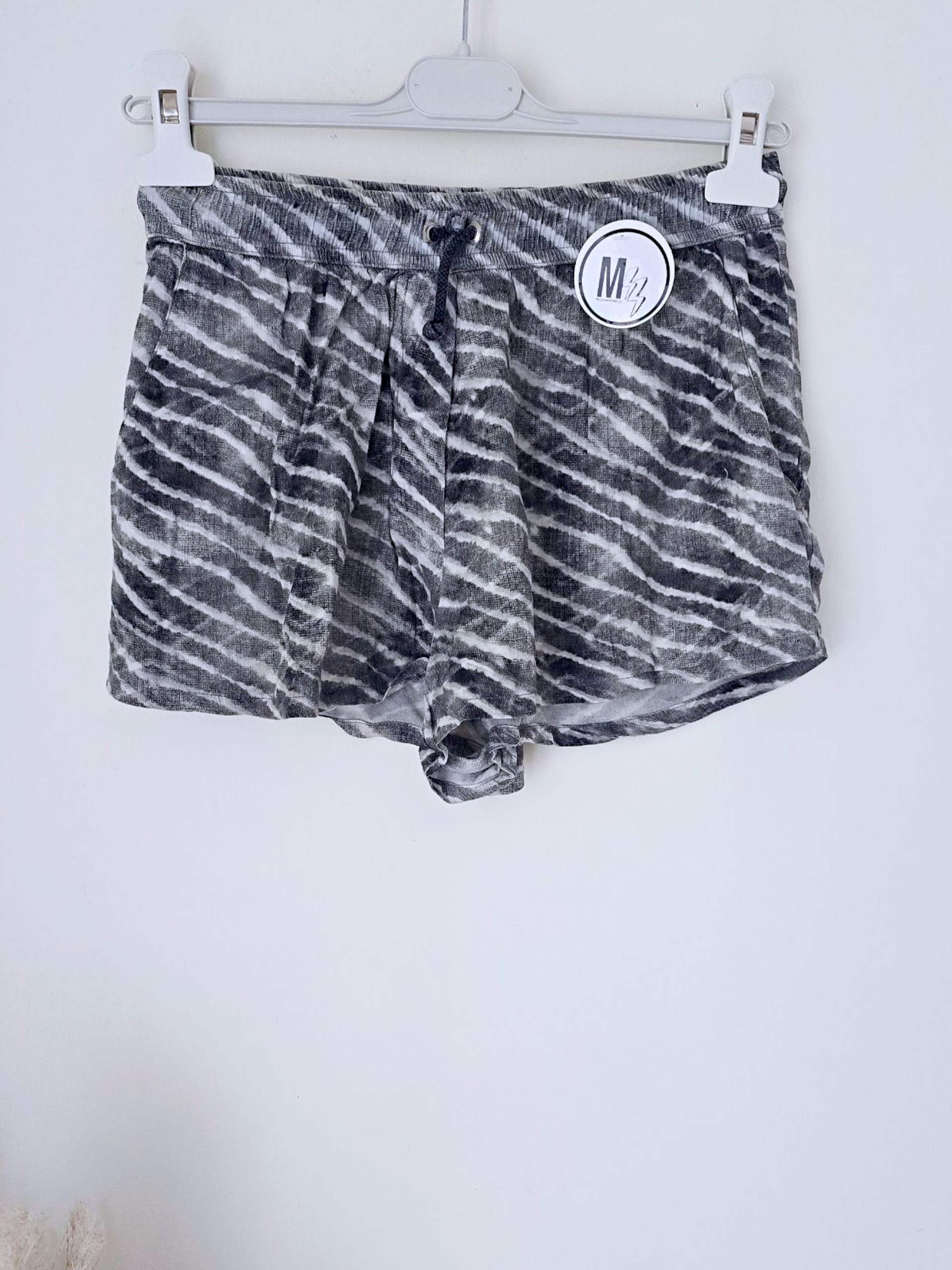 Short casual souple