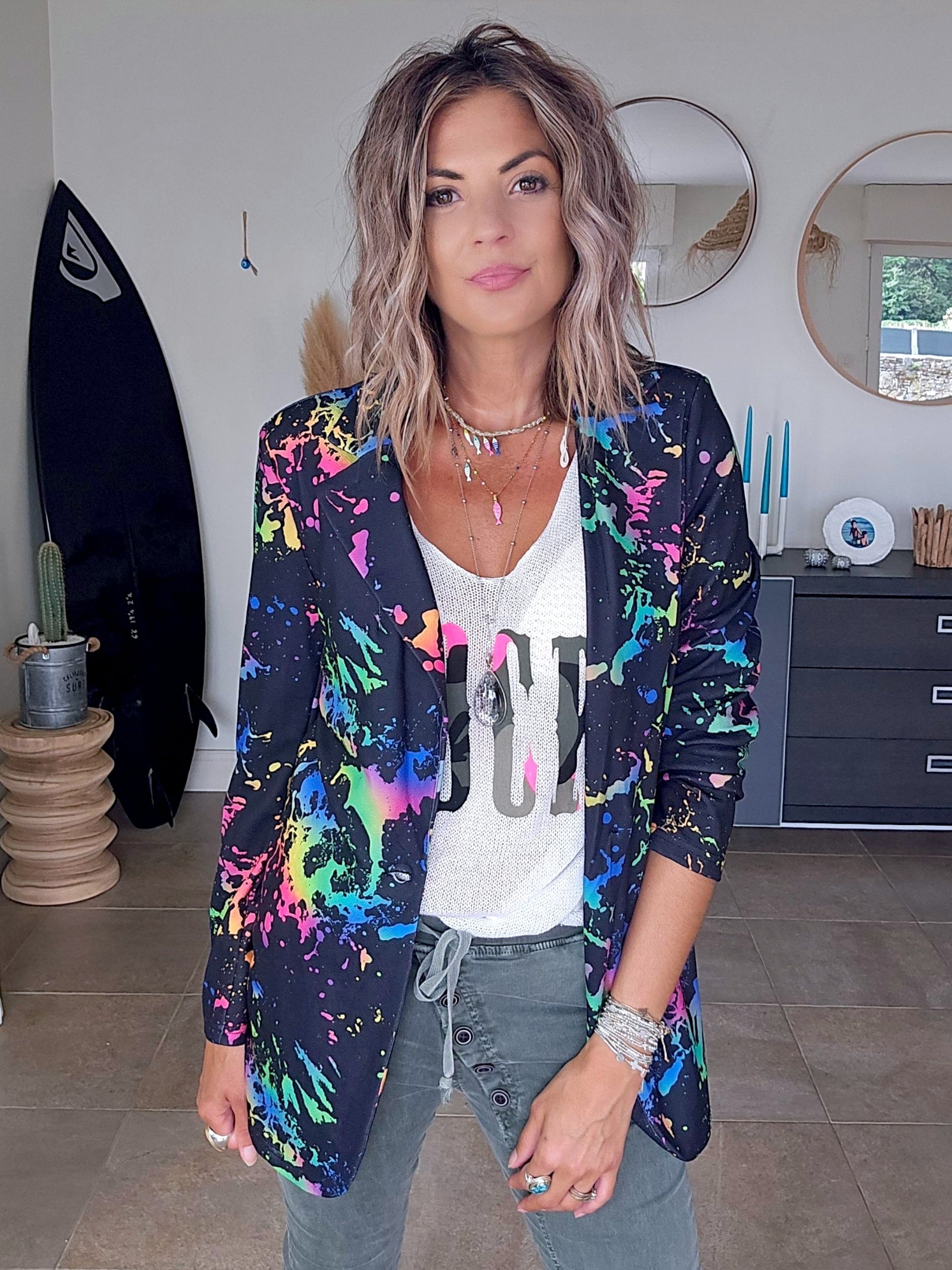 Veste noire tags fluo