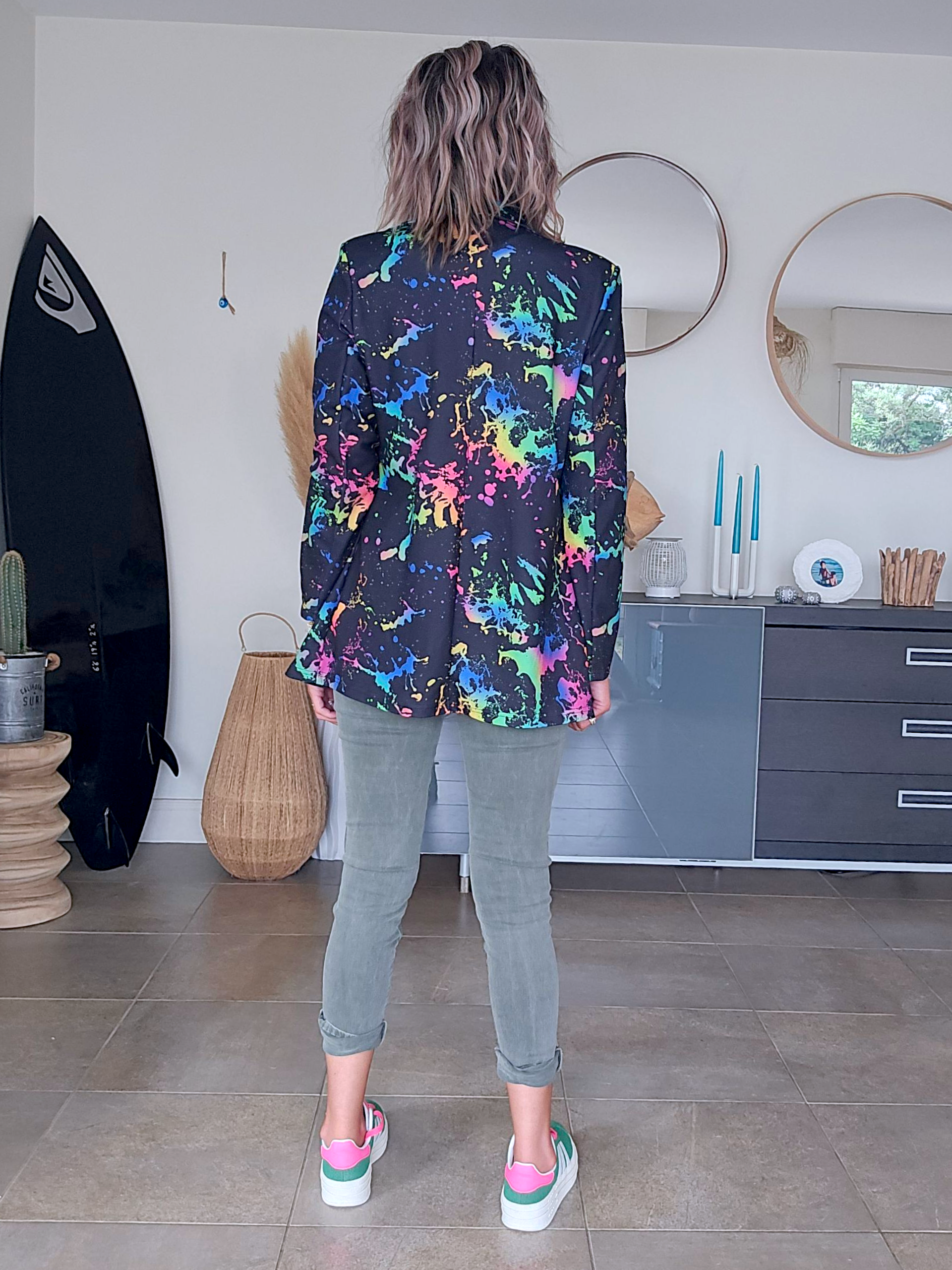 Veste noire tags fluo