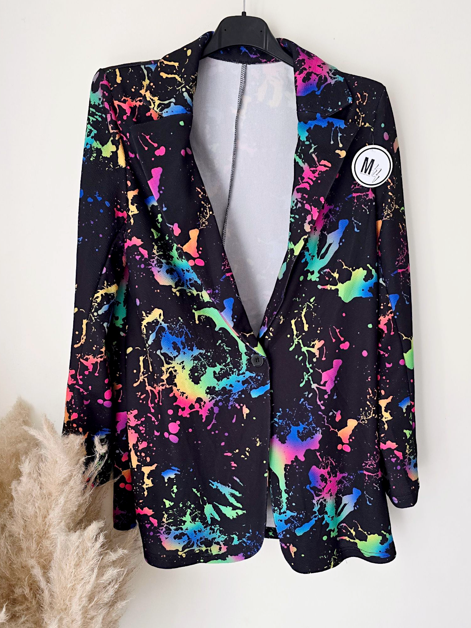 Veste noire tags fluo