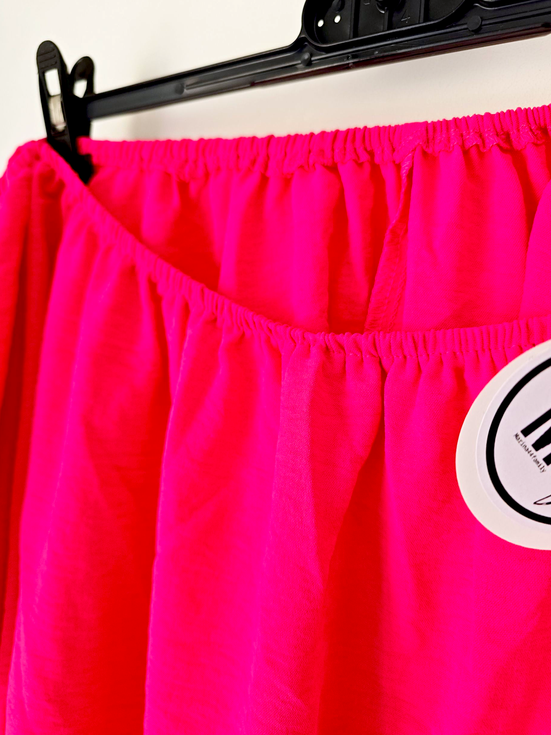 Blouse fuchsia épaules dénudées