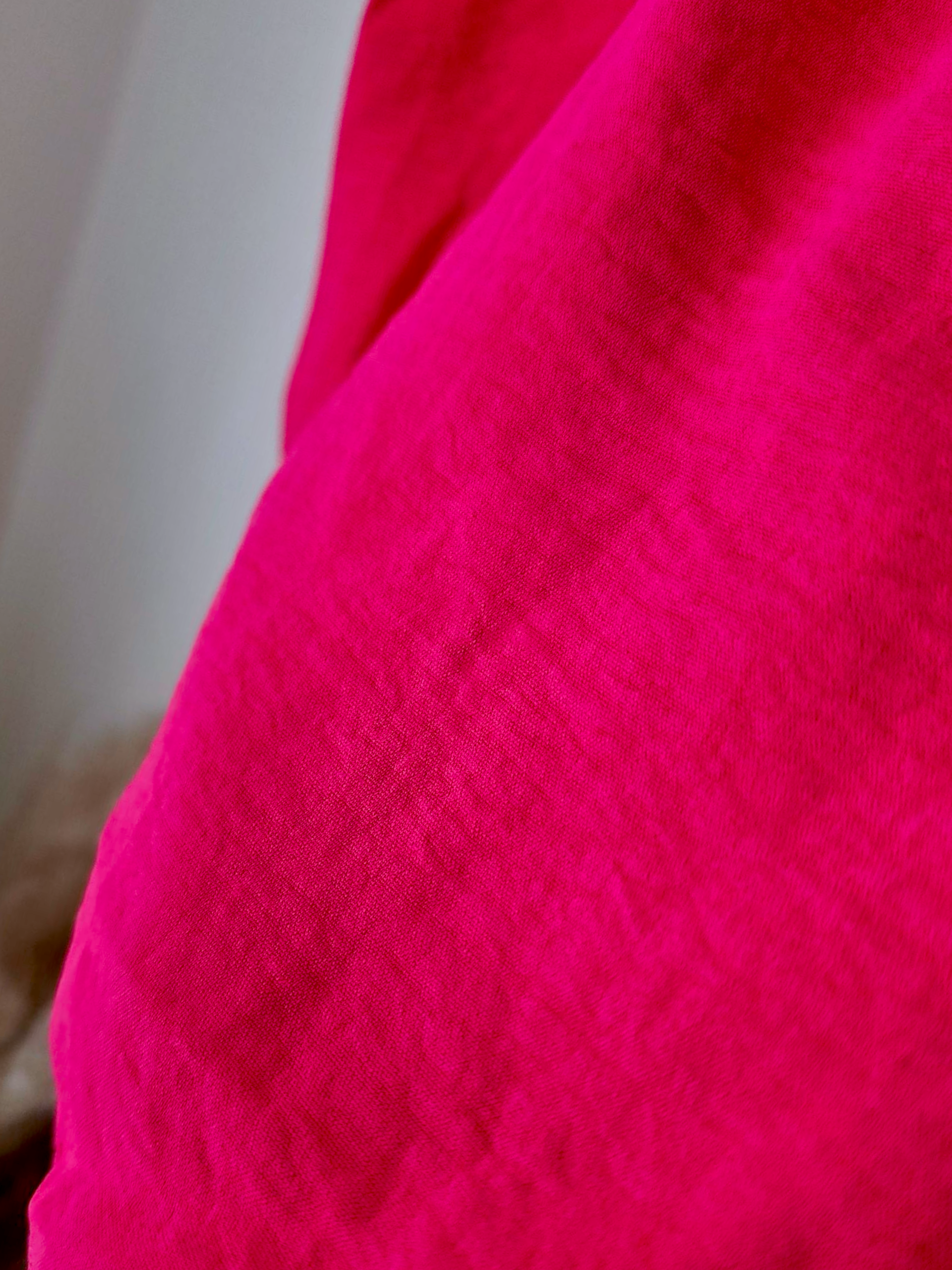 Blouse fuchsia épaules dénudées