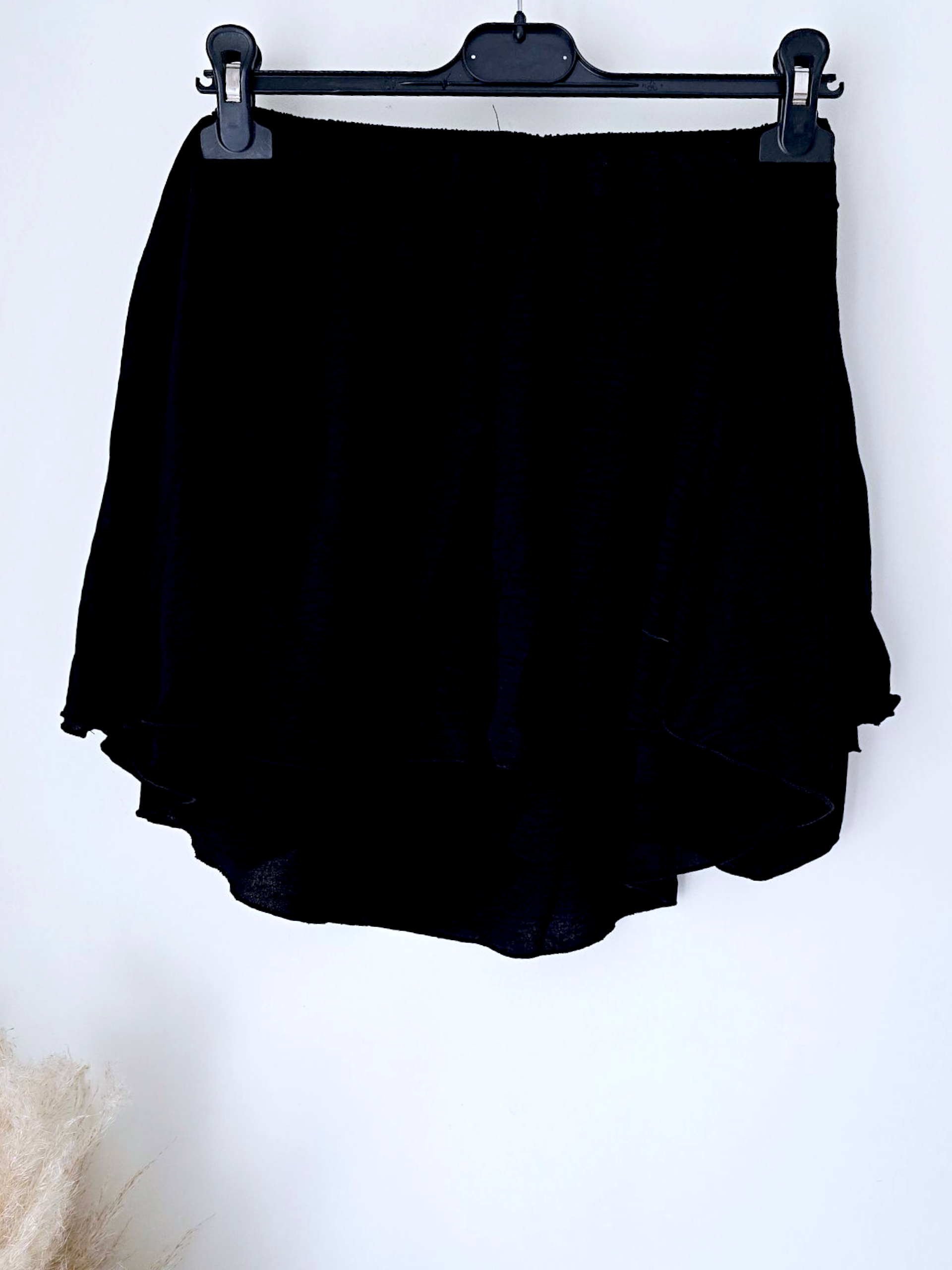 Blouse noire épaules dénudées