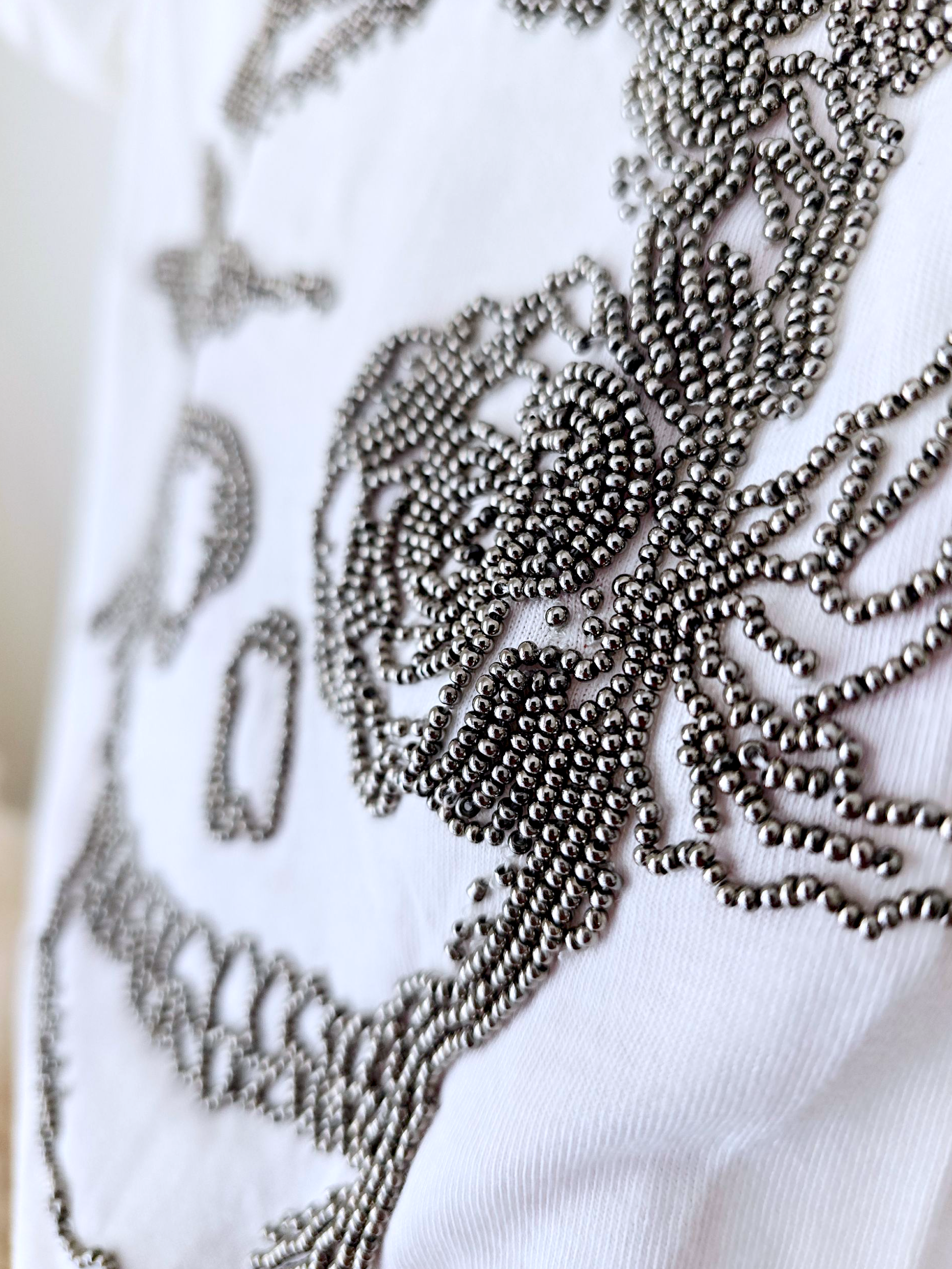 Tee-shirt blanc skull perles bijoux