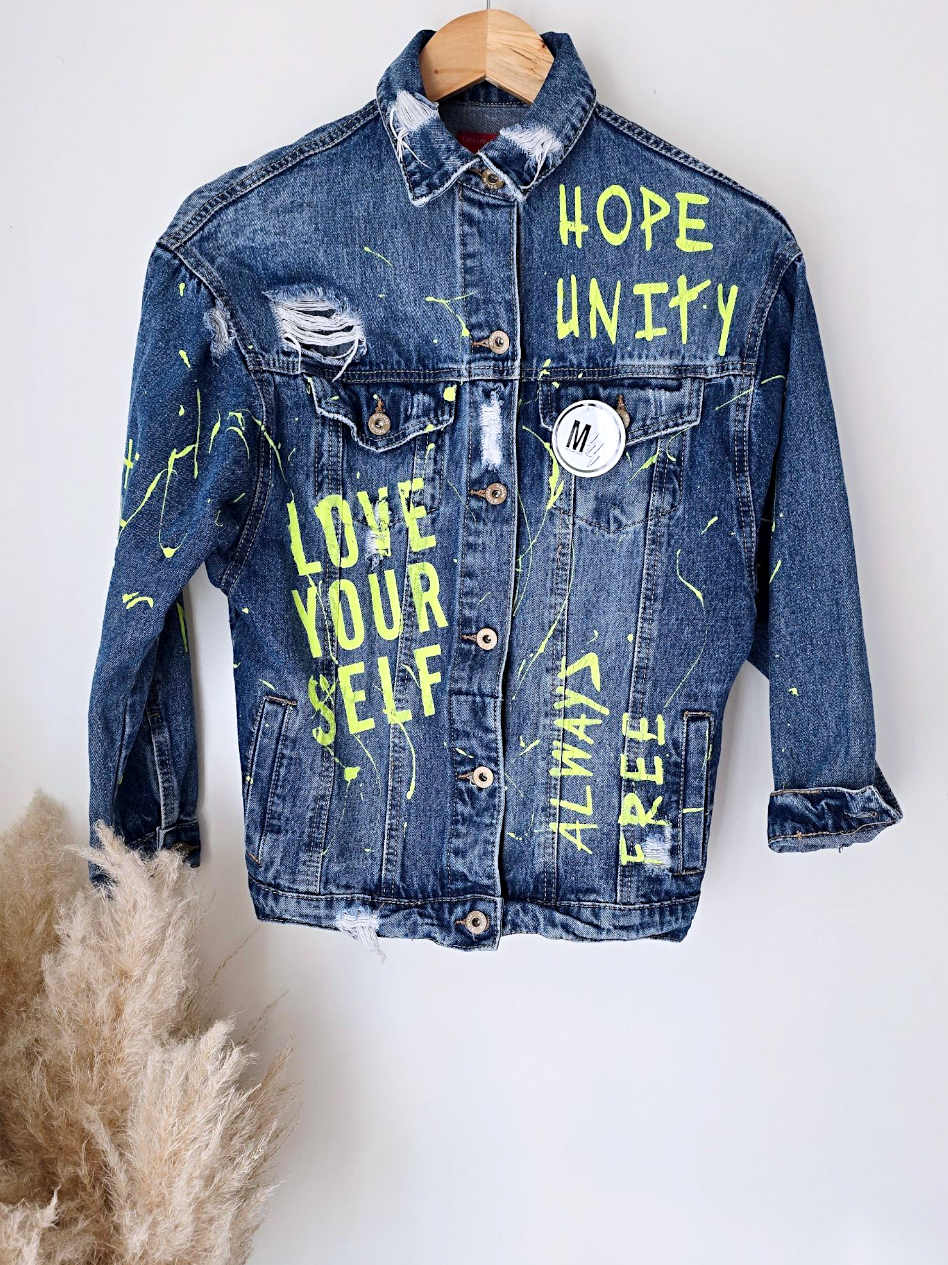 Veste en jean tag fluo