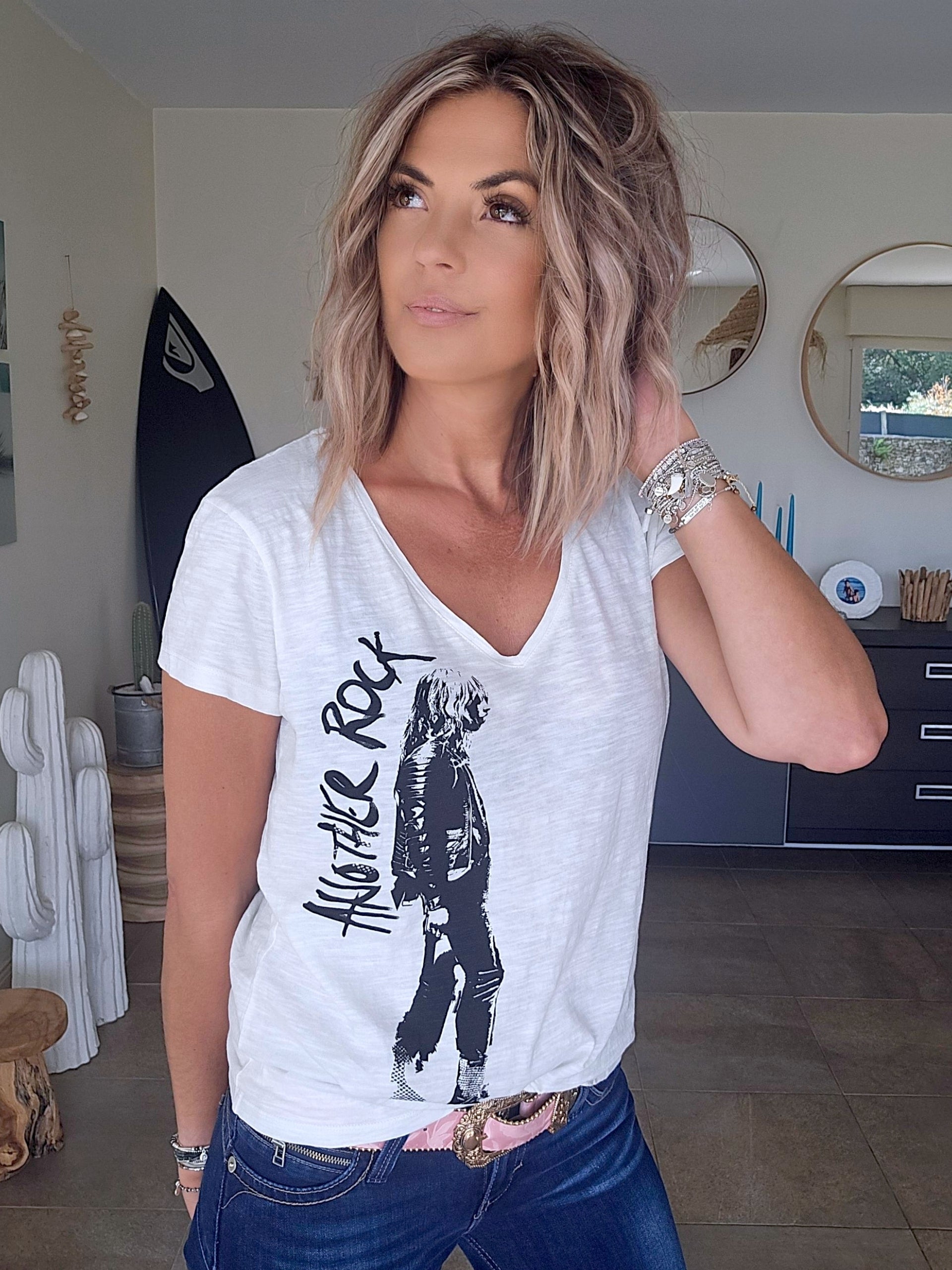 T-shirt blanc cassé rock