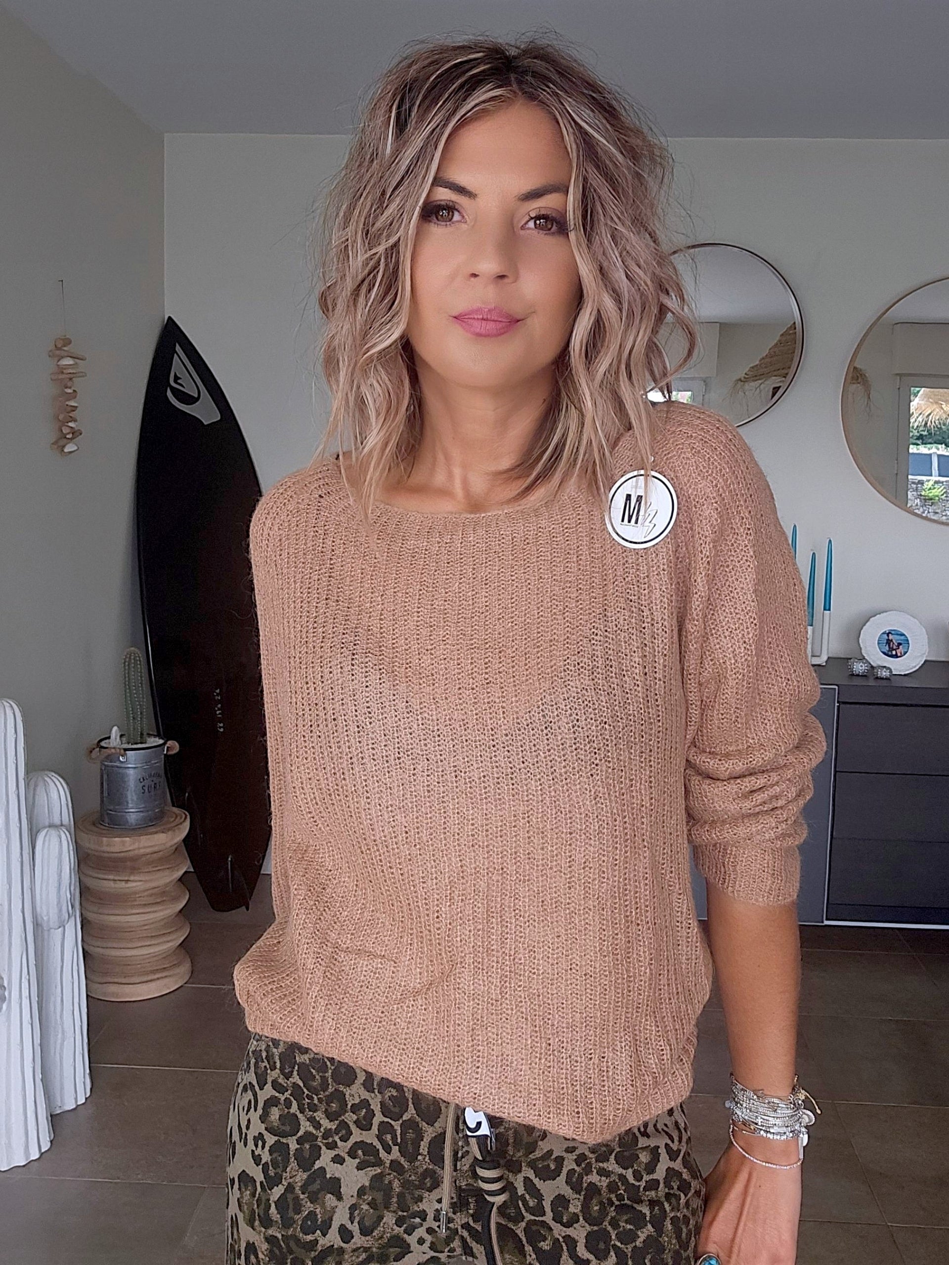 Pull doux ajouré beige foncé